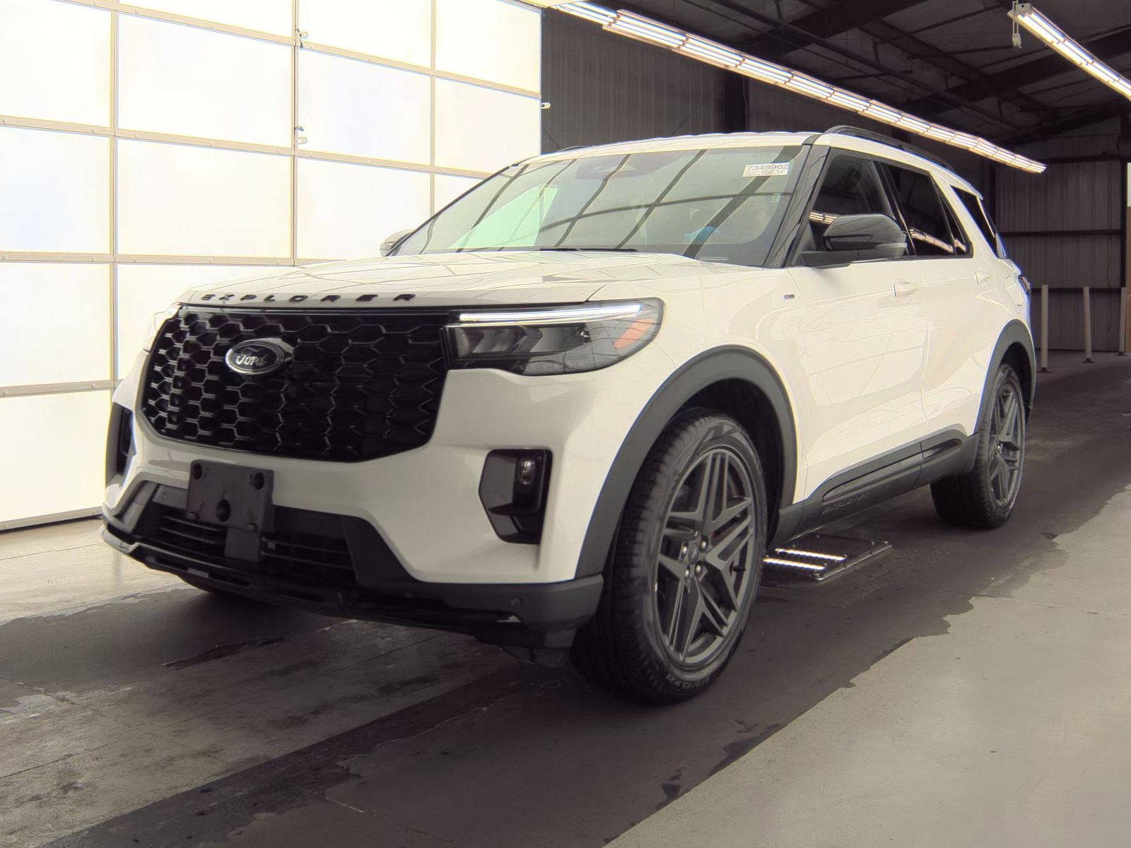 2025 Ford Explorer ST-Line AWD