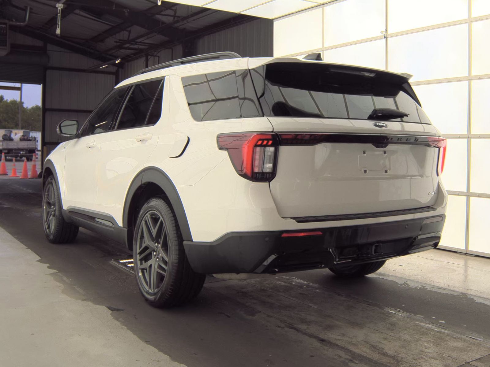 2025 Ford Explorer ST-Line AWD