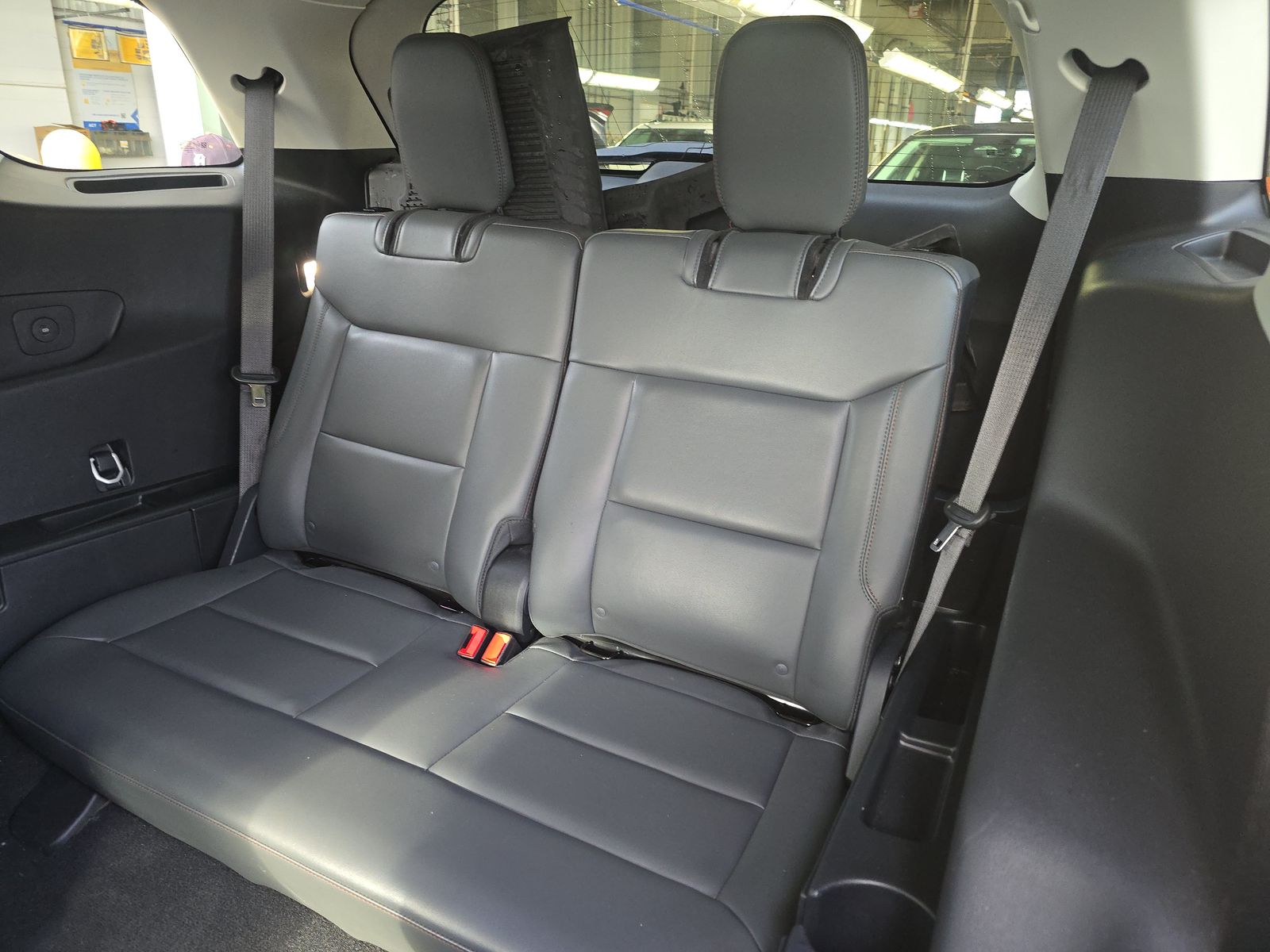 2025 Ford Explorer Active RWD