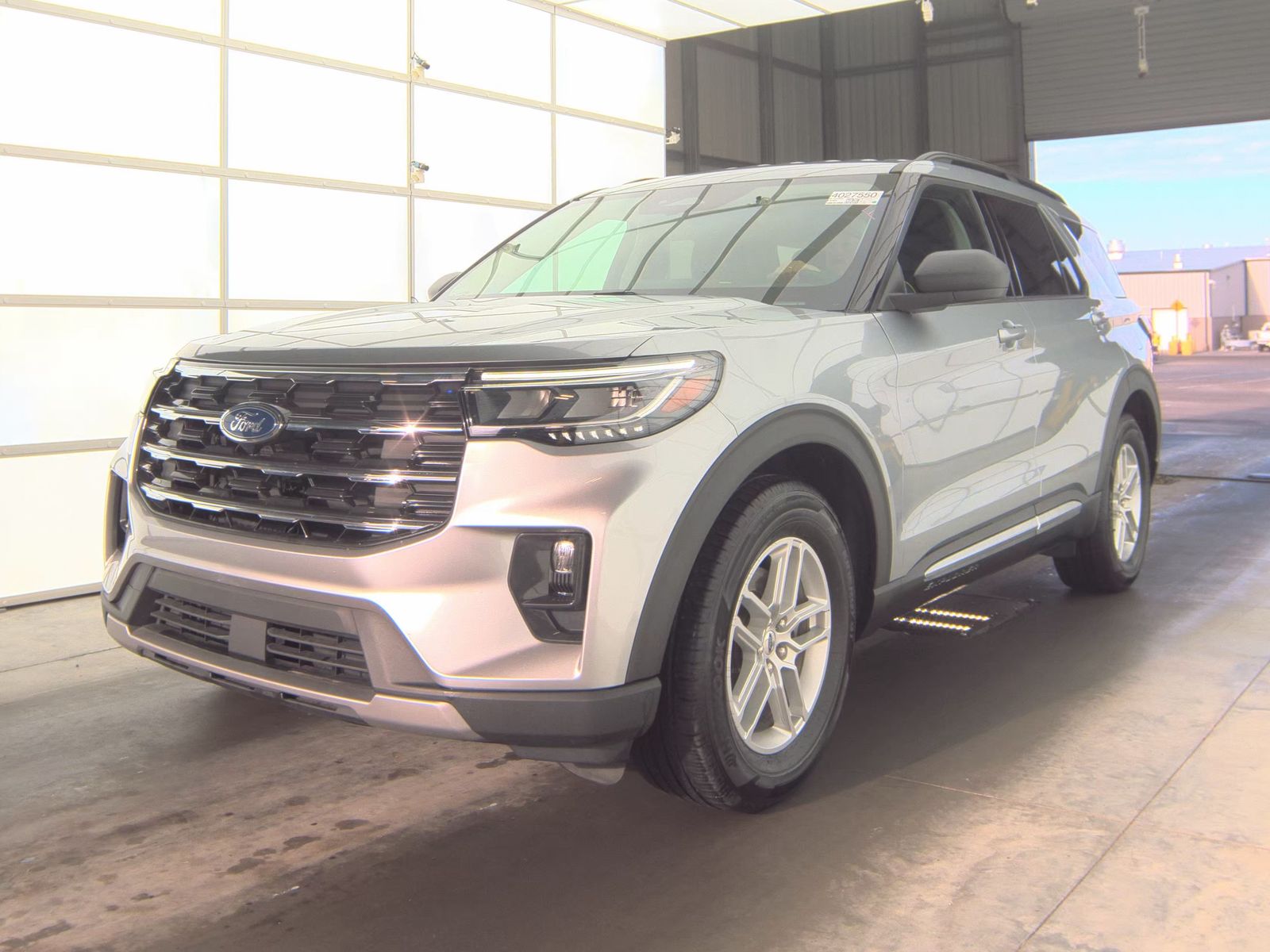 2025 Ford Explorer Active RWD