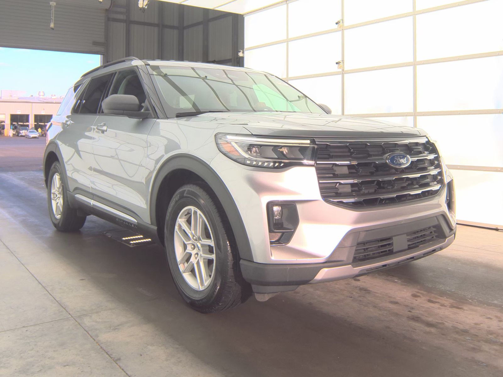 2025 Ford Explorer Active RWD