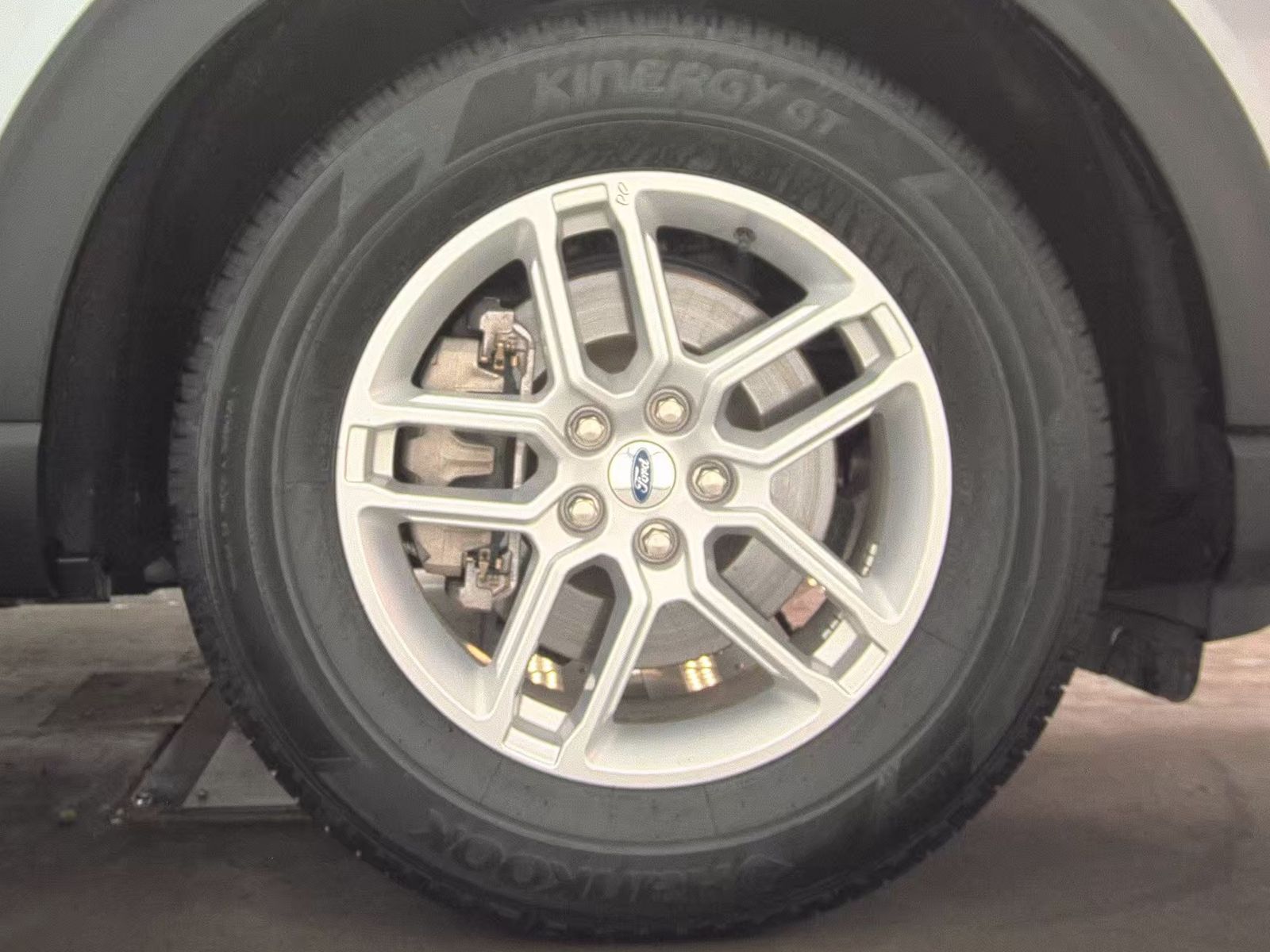 2025 Ford Explorer Active RWD