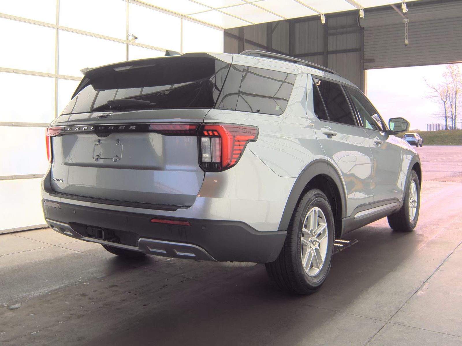 2025 Ford Explorer Active RWD