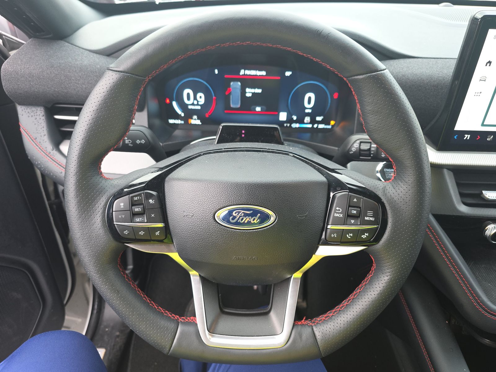 2025 Ford Explorer ST-Line AWD