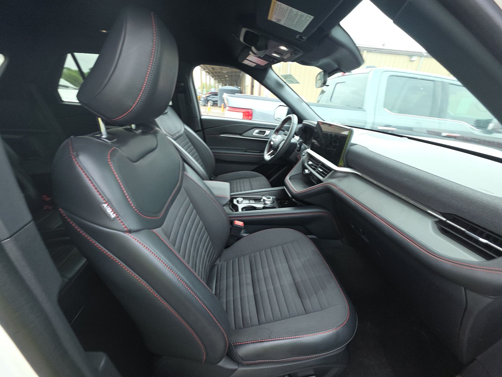 2025 Ford Explorer ST-Line AWD