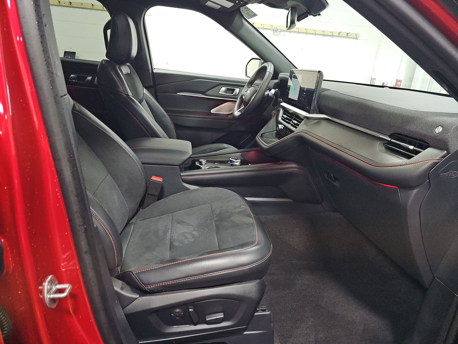 2025 Ford Explorer ST AWD