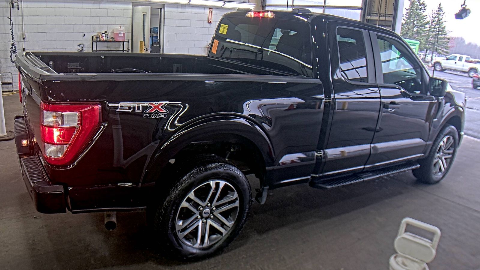 2023 Ford F-150 XL AWD