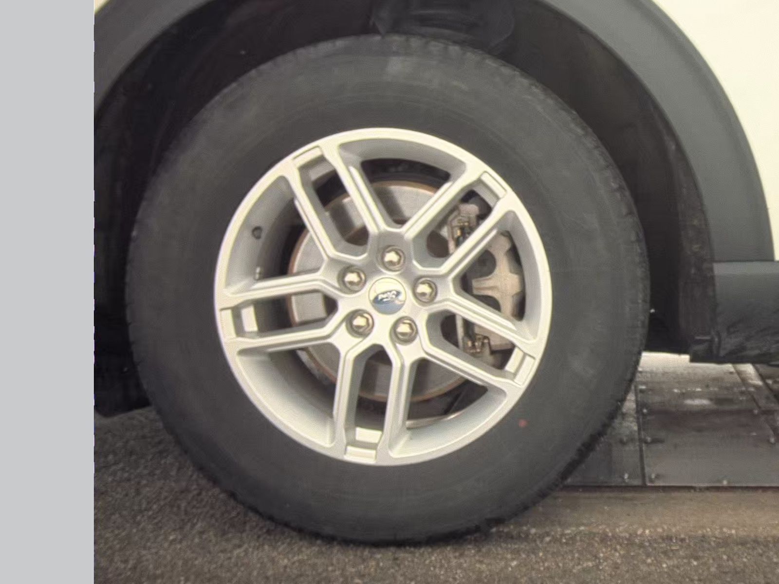 2025 Ford Explorer Active AWD