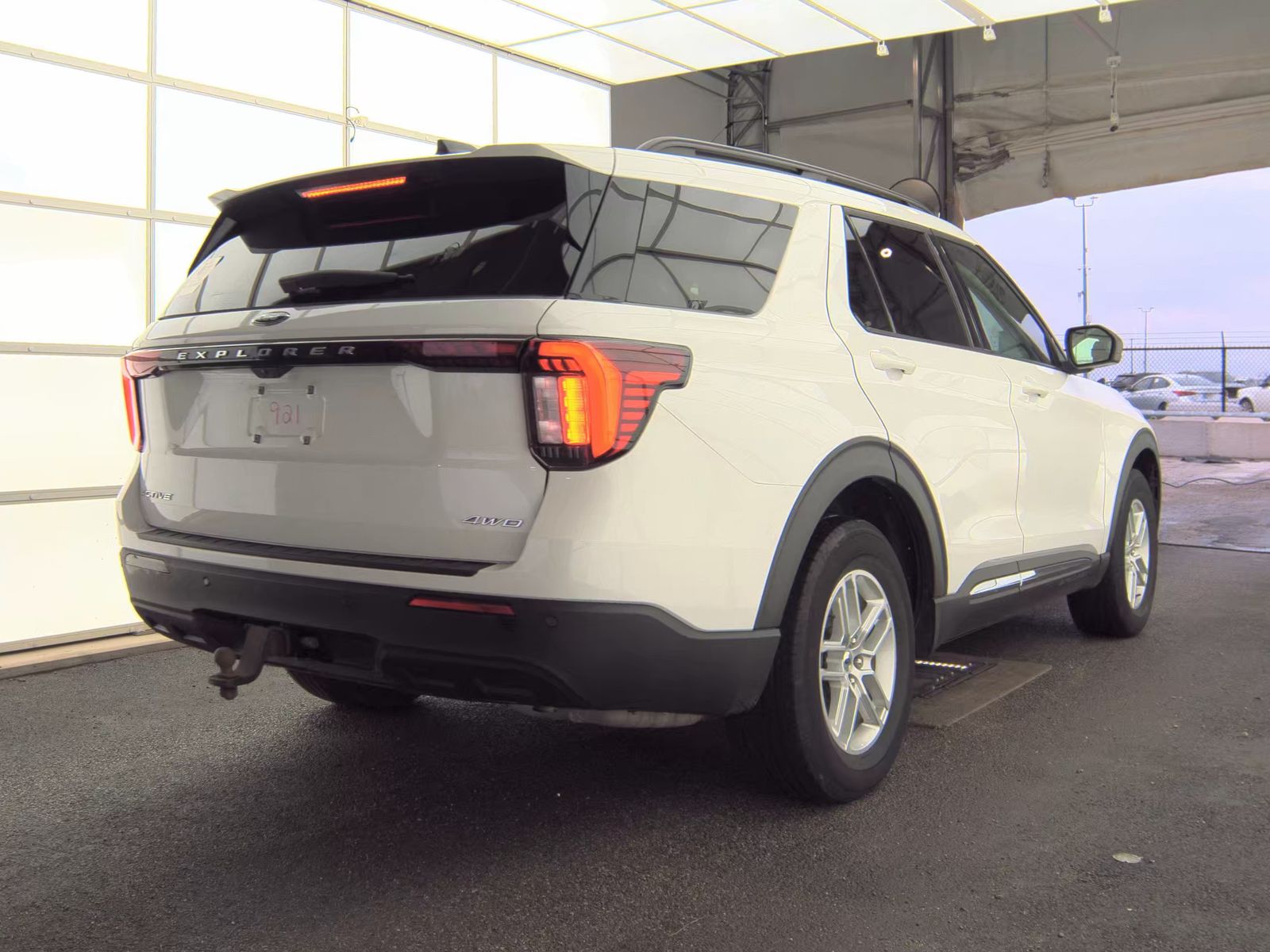 2025 Ford Explorer Active AWD