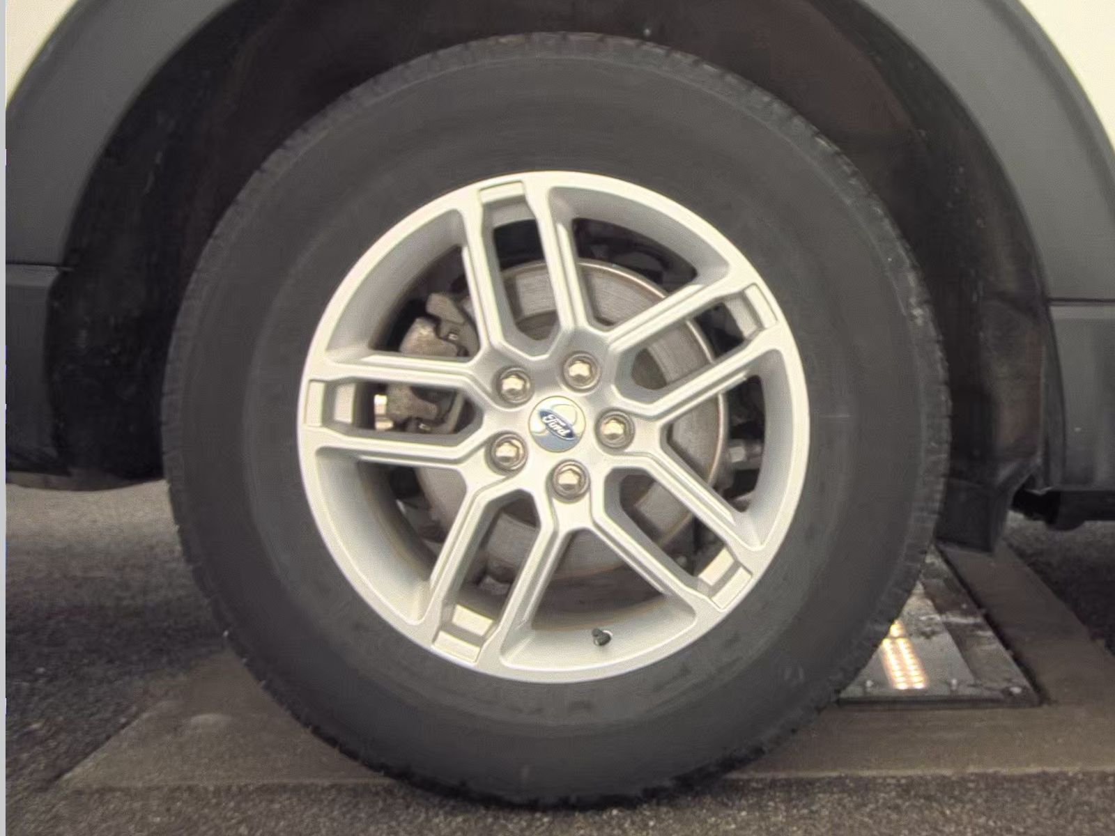 2025 Ford Explorer Active AWD