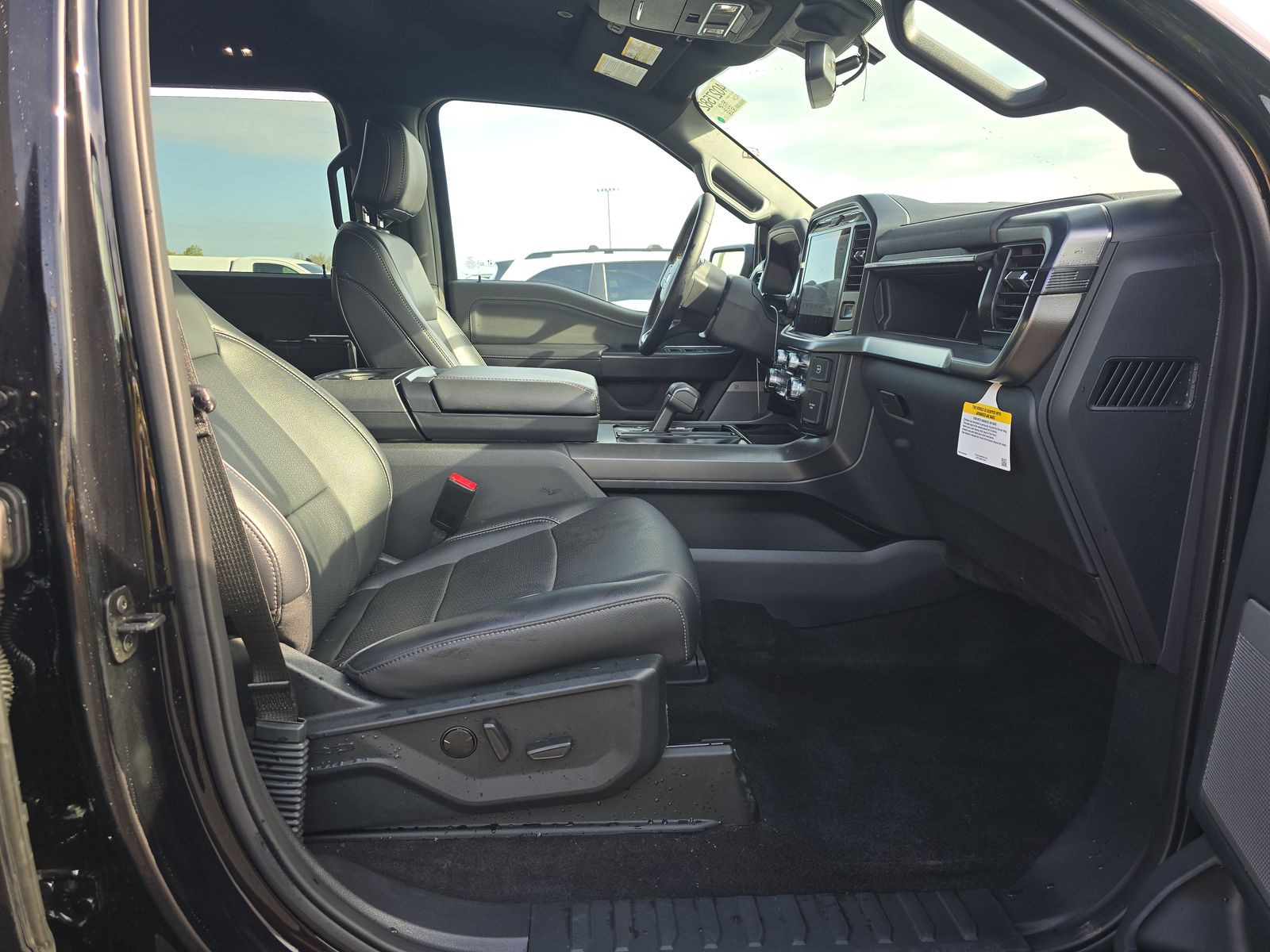 2025 Ford F-150 Hybrid Lariat AWD