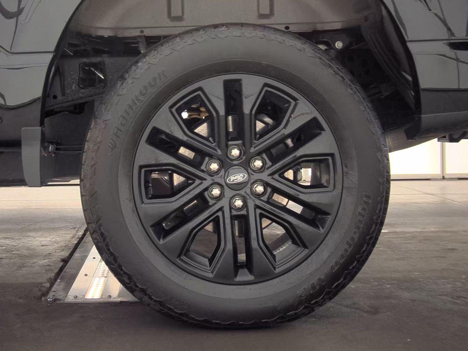 2025 Ford F-150 Hybrid Lariat AWD