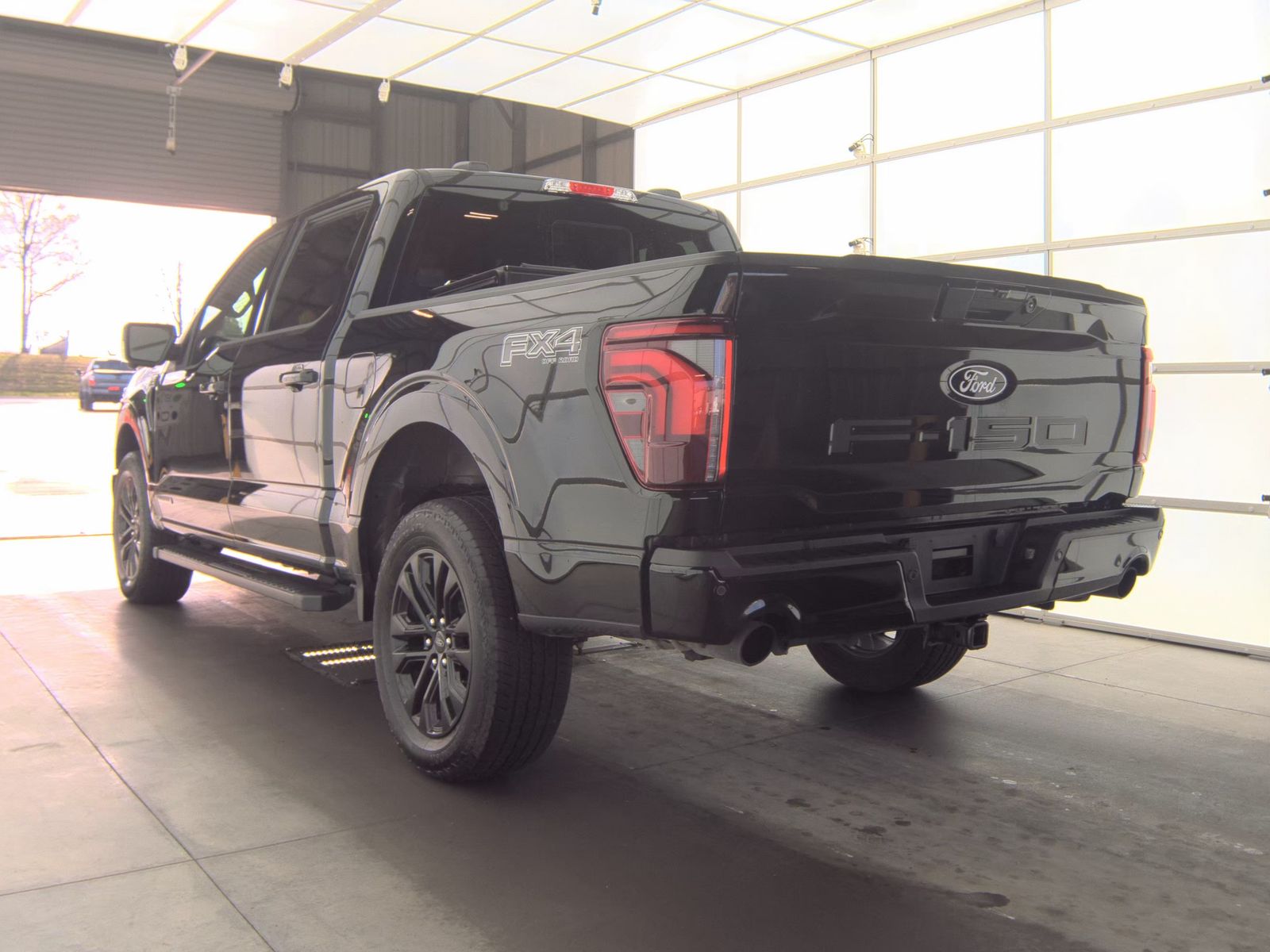 2025 Ford F-150 Hybrid Lariat AWD