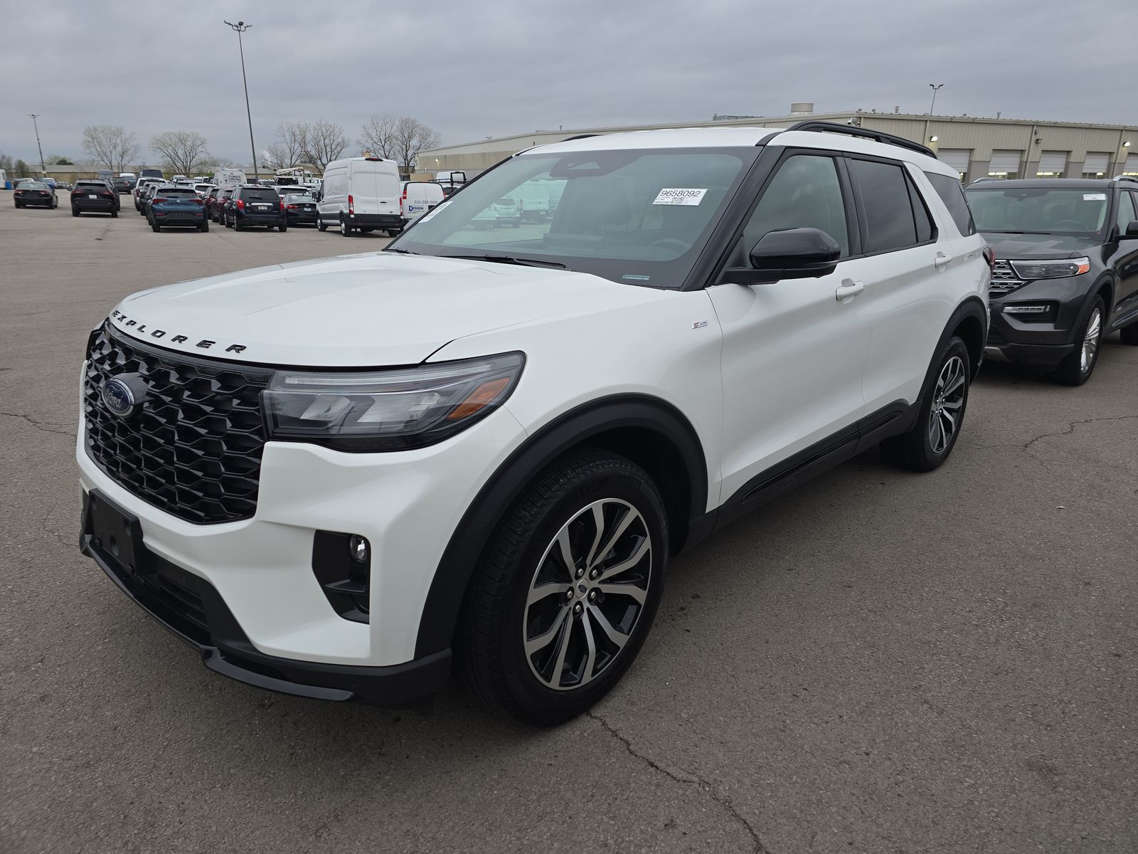 2025 Ford Explorer ST-Line AWD