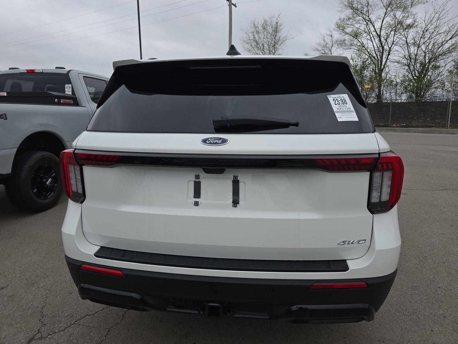 2025 Ford Explorer ST-Line AWD