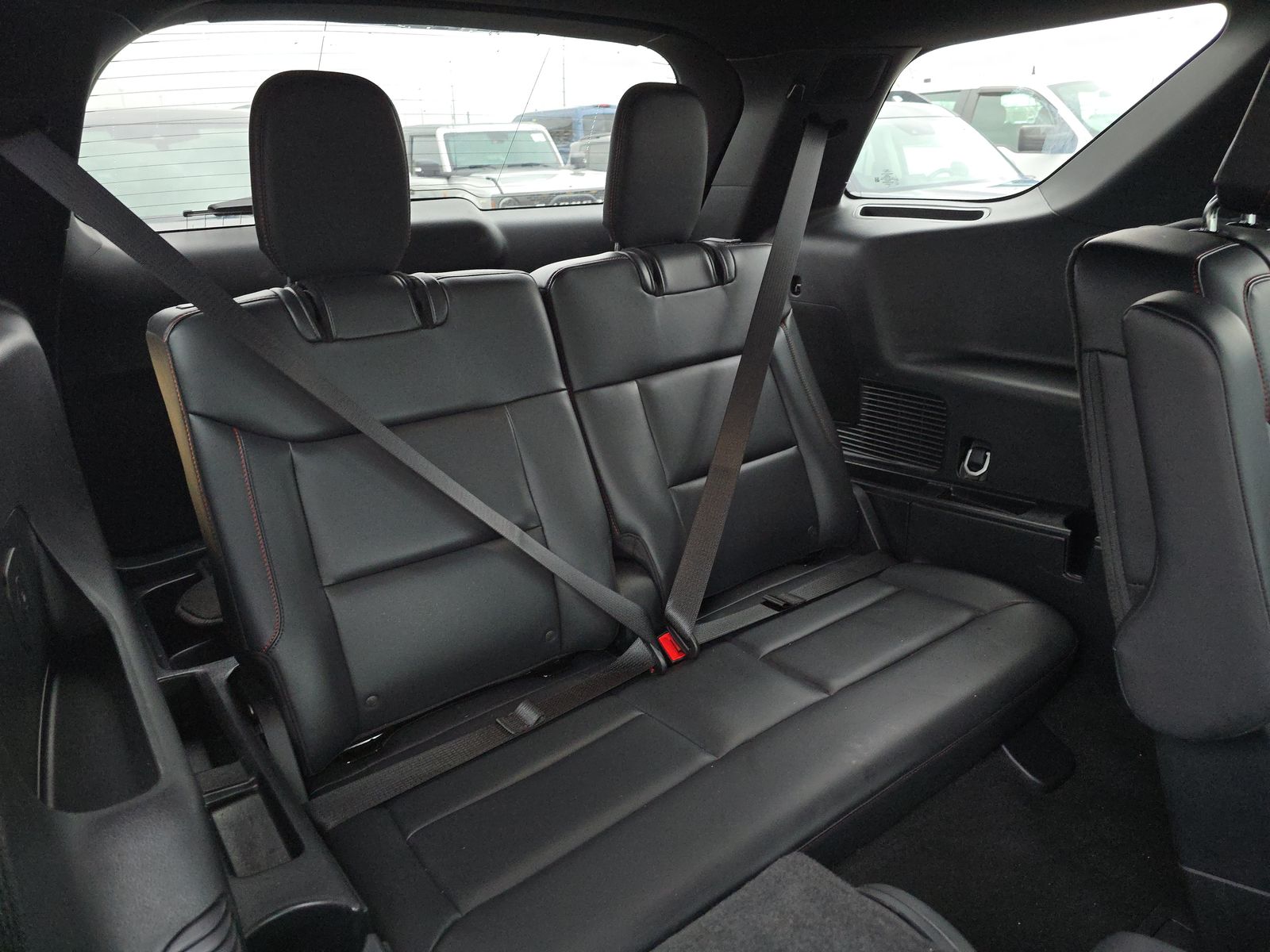 2025 Ford Explorer ST-Line AWD