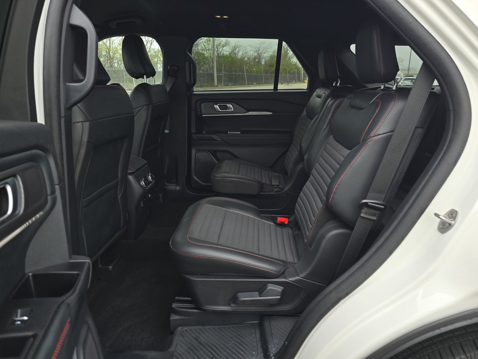 2025 Ford Explorer ST-Line AWD