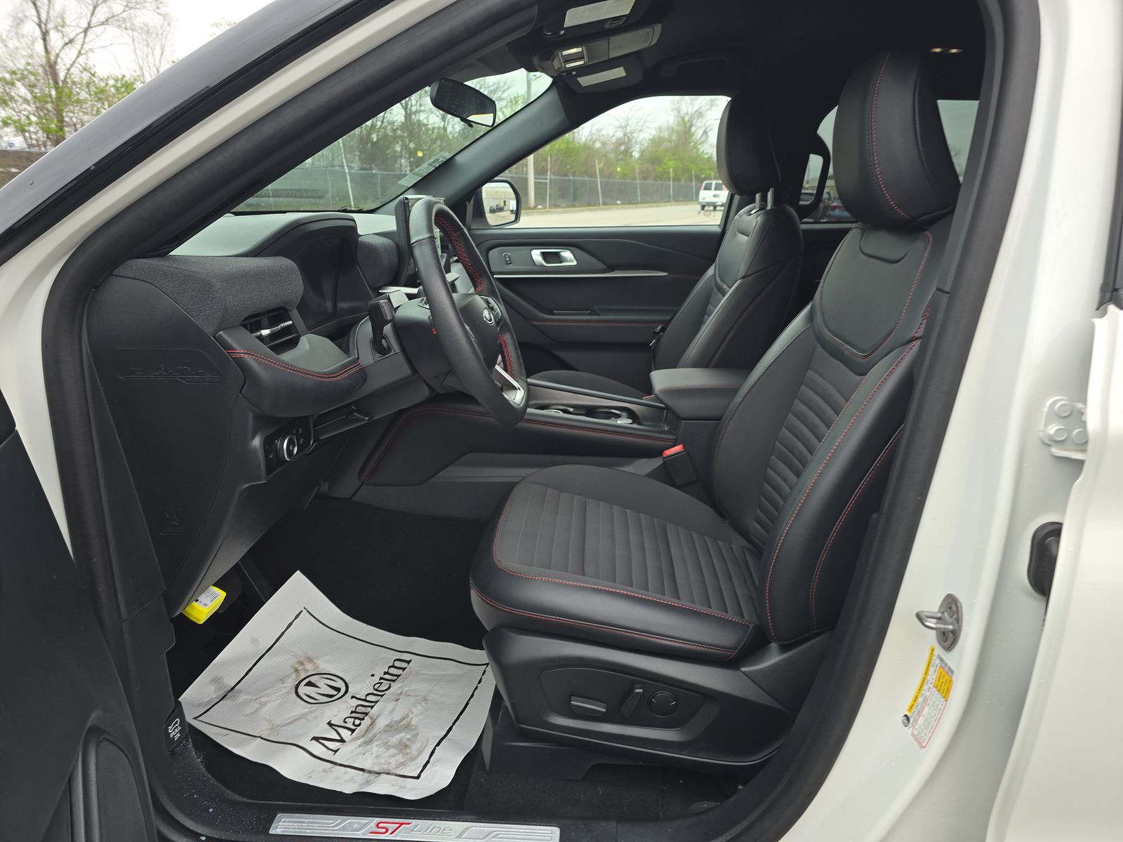 2025 Ford Explorer ST-Line AWD