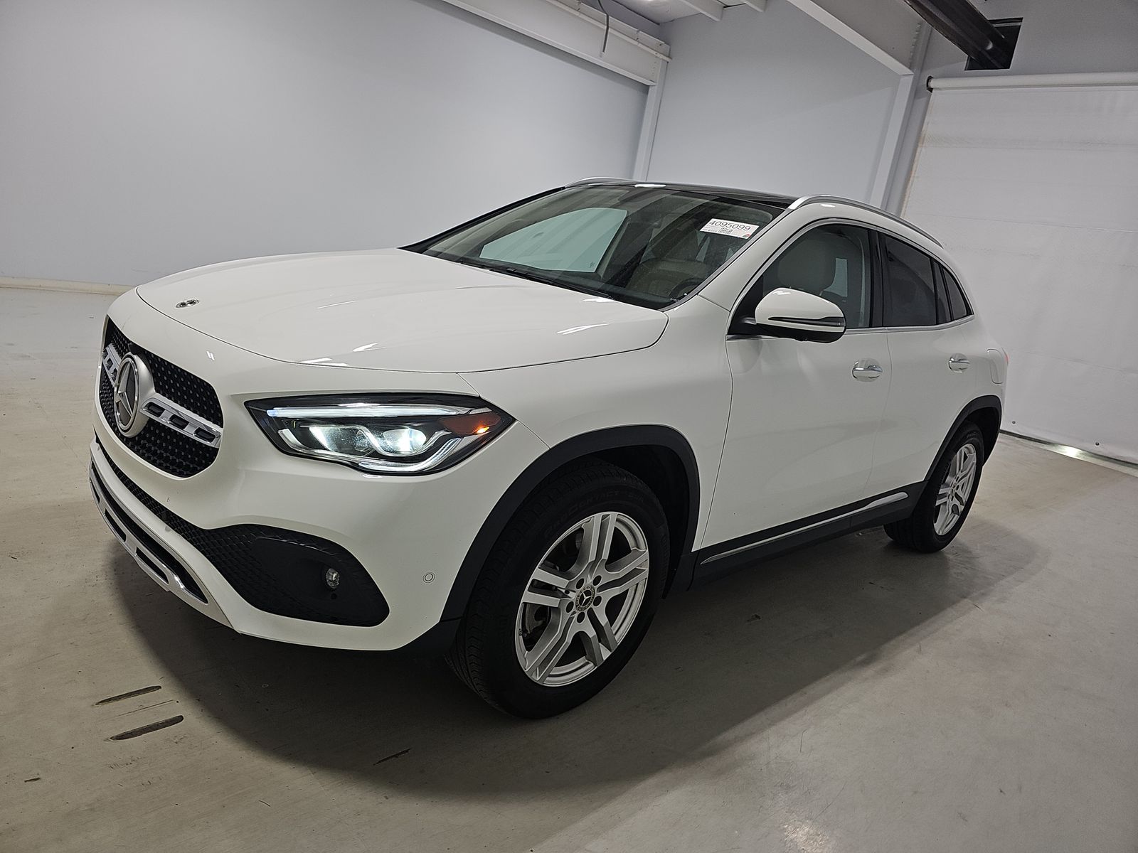 MERCEDES-BENZ GLA-CLASS - 1