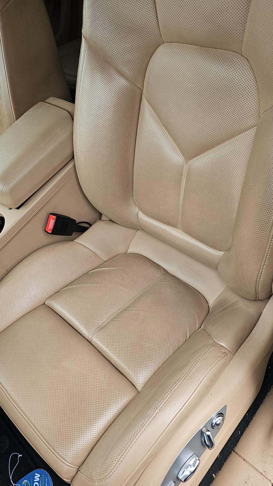 2022 Porsche Macan Base AWD