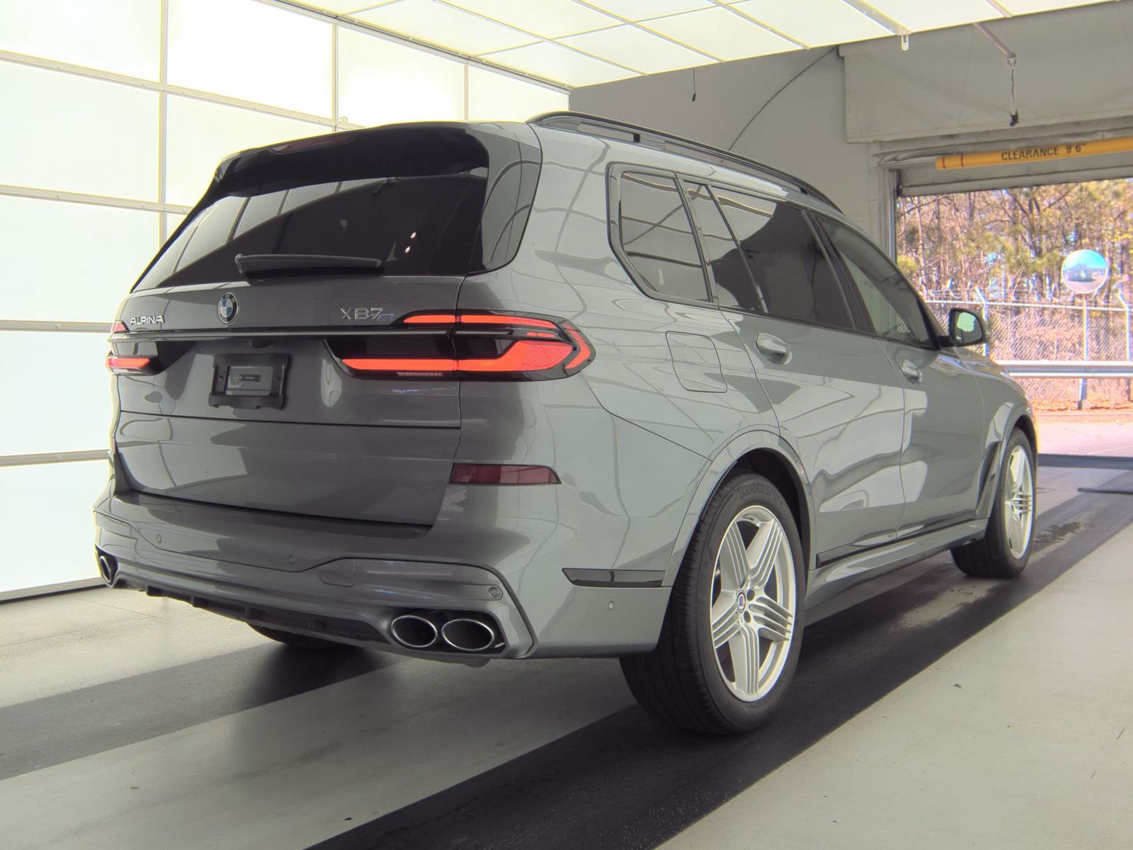 2025 BMW X7 ALPINA XB7 AWD