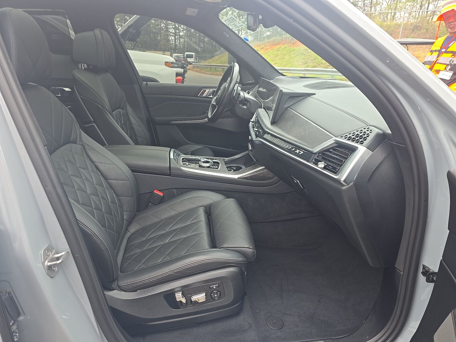 2023 BMW X7 xDrive40i AWD