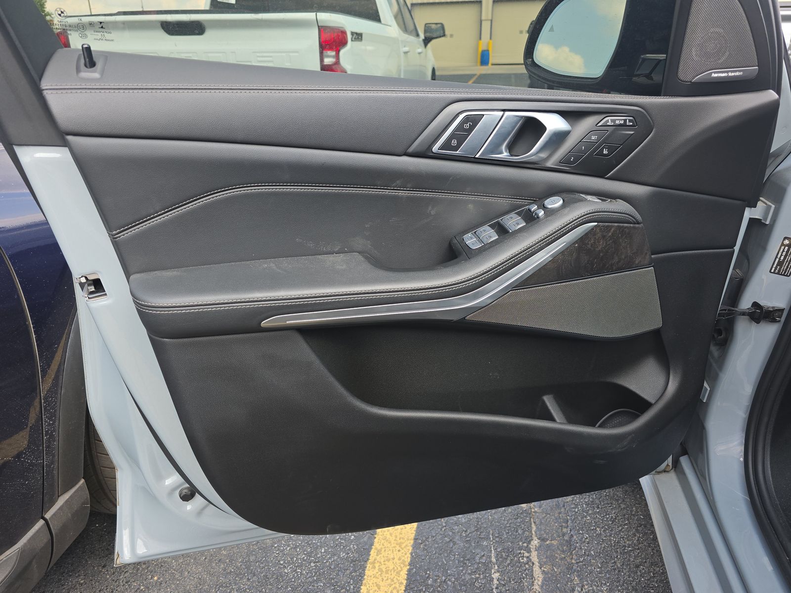 2023 BMW X7 xDrive40i AWD