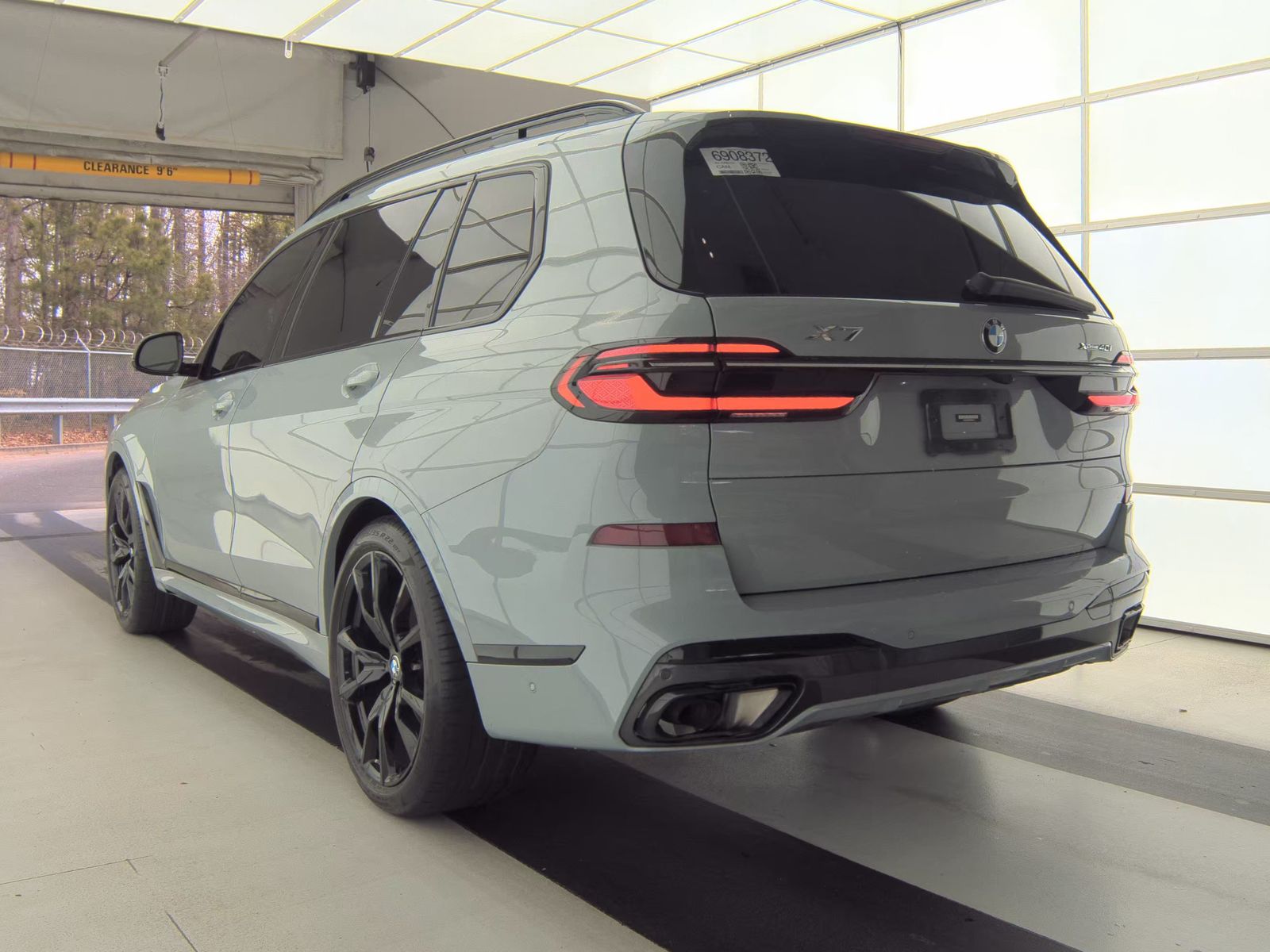 2023 BMW X7 xDrive40i AWD