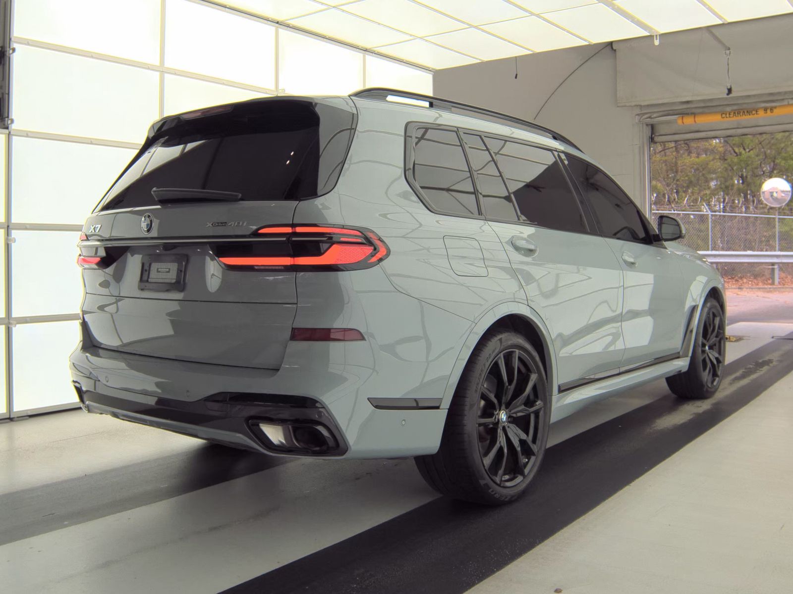 2023 BMW X7 xDrive40i AWD