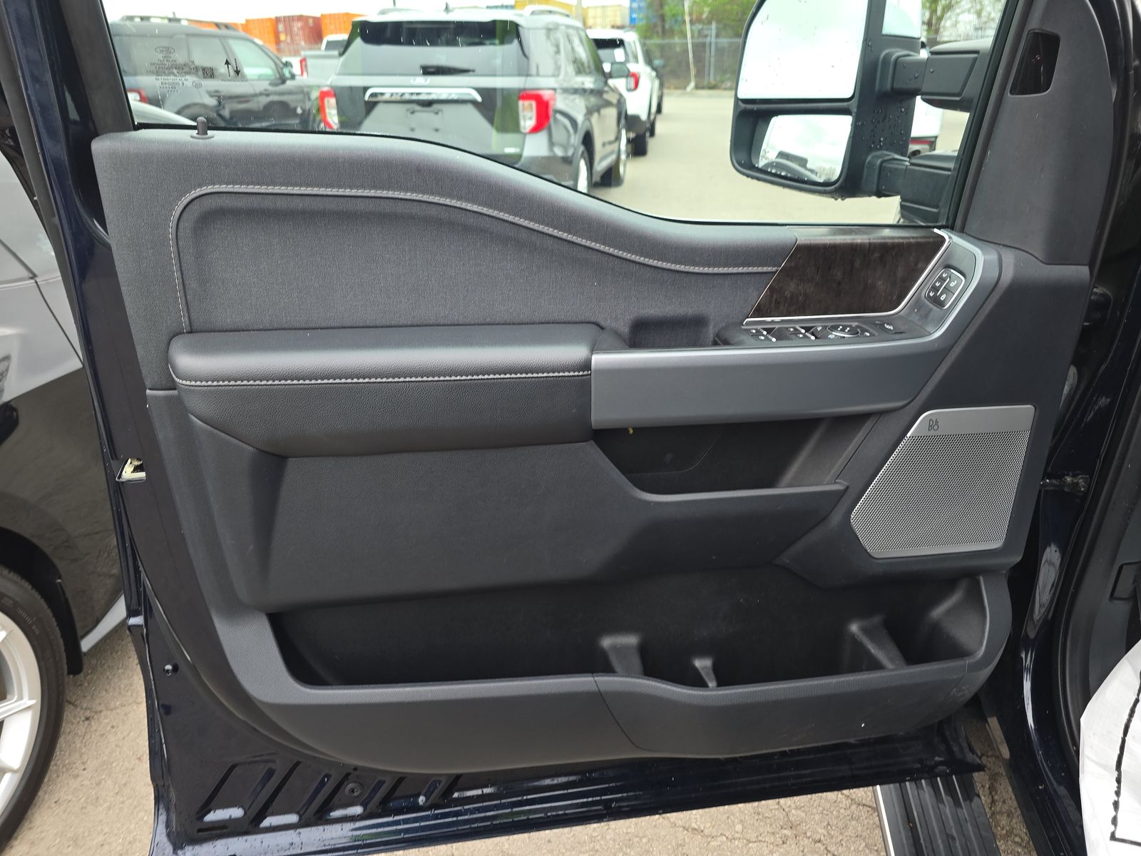 2023 Ford F-150 Hybrid Lariat AWD