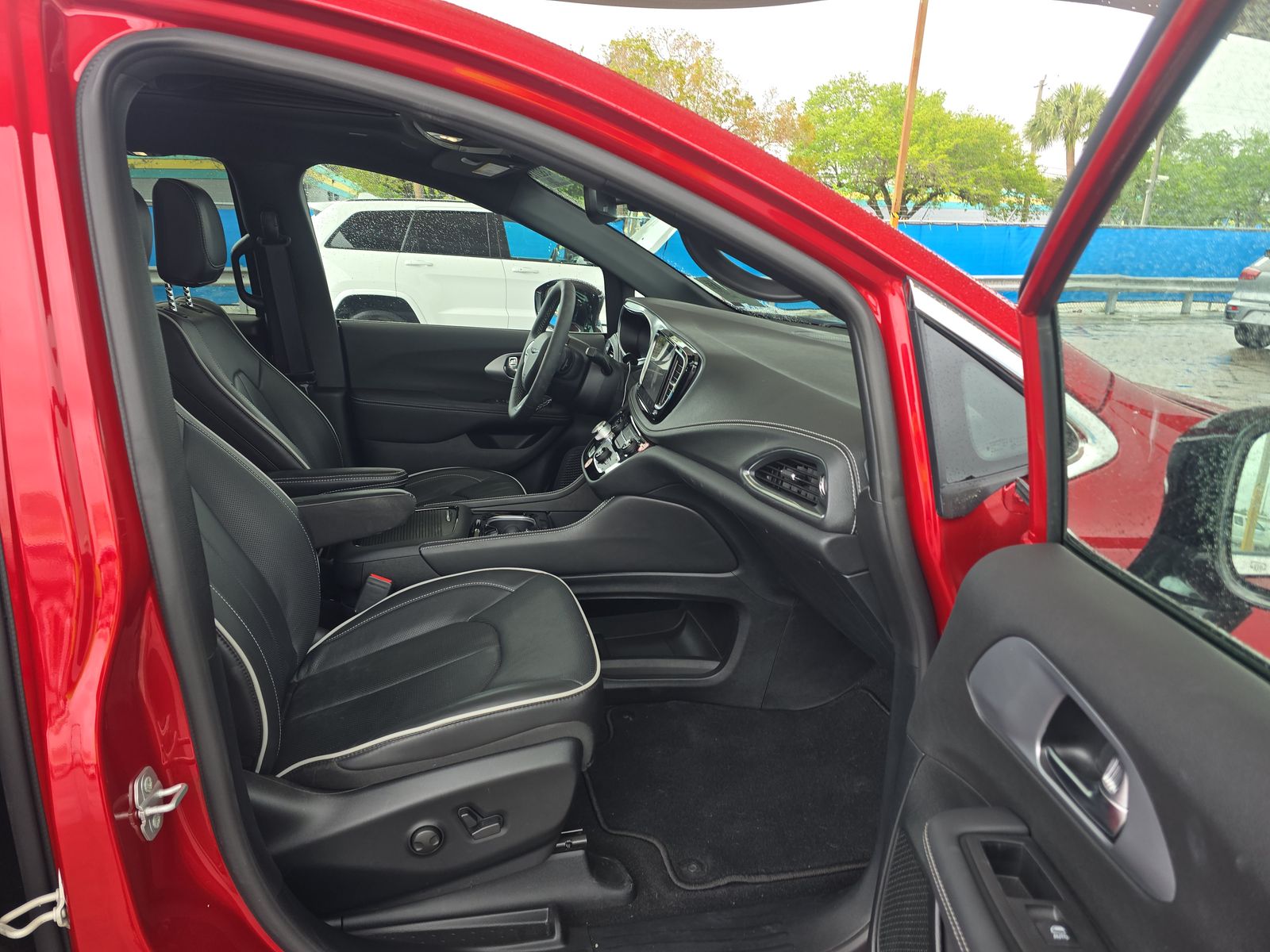 2026 Chrysler Pacifica Limited FWD