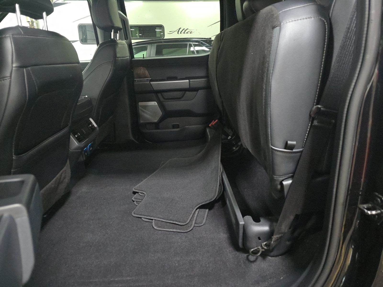 2023 Ford F-150 Lariat AWD