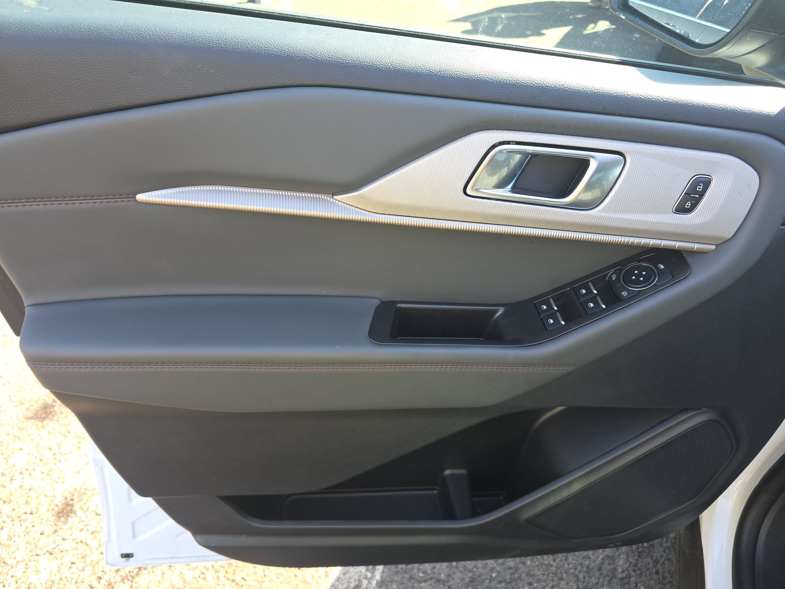 2025 Ford Explorer Active RWD