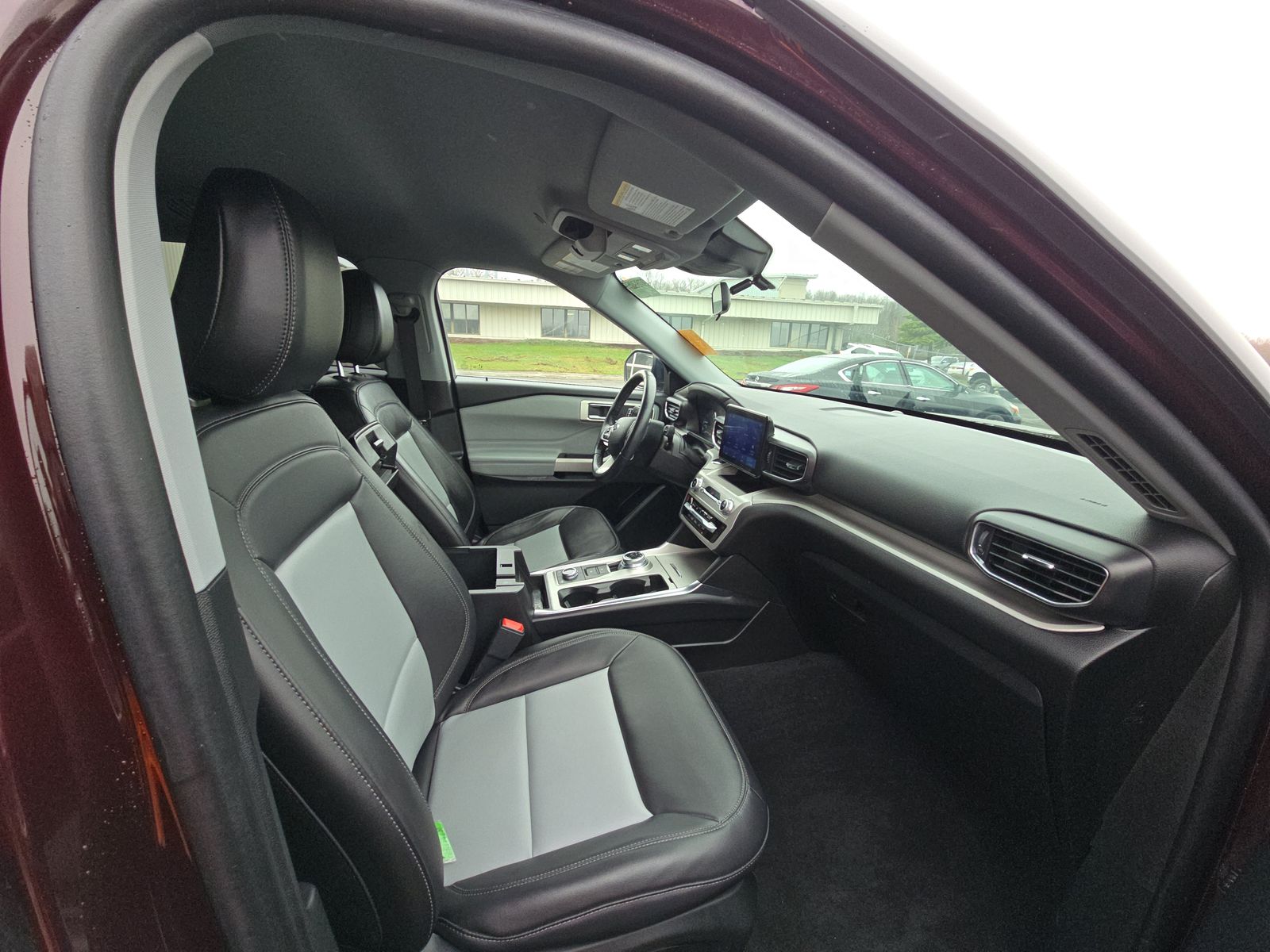 2023 Ford Explorer XLT AWD