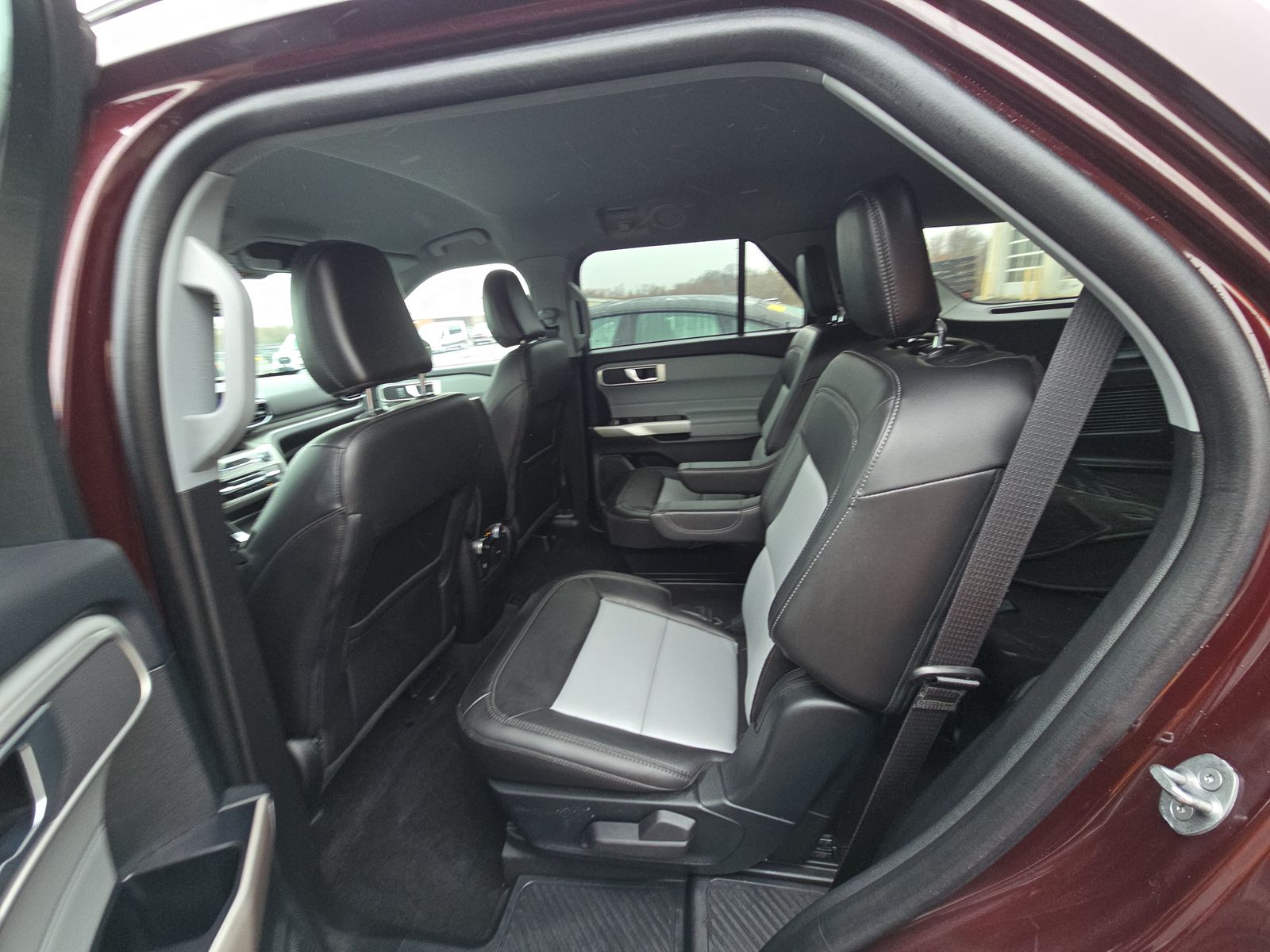 2023 Ford Explorer XLT AWD