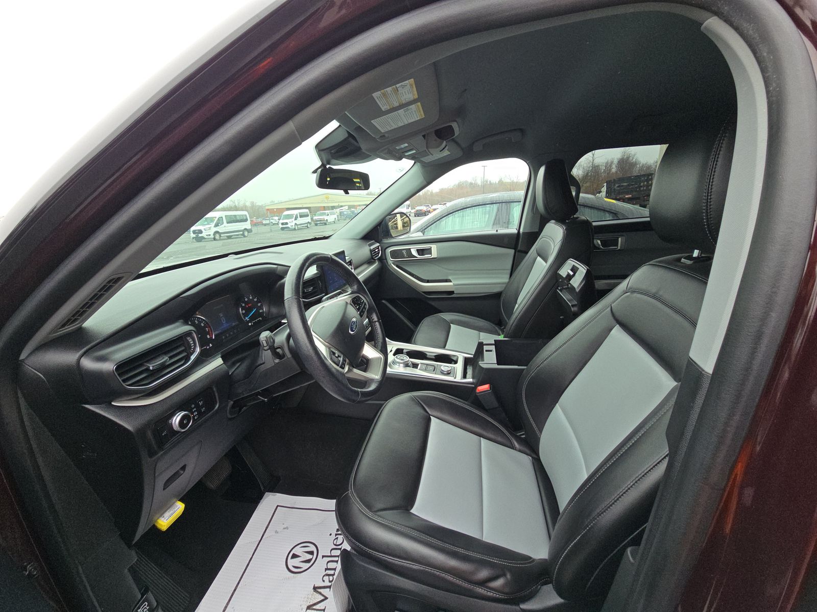 2023 Ford Explorer XLT AWD