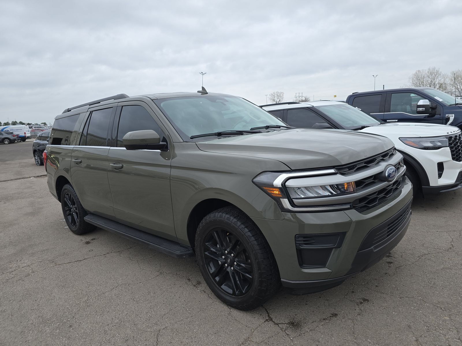 FORD EXPEDITION MAX - 4