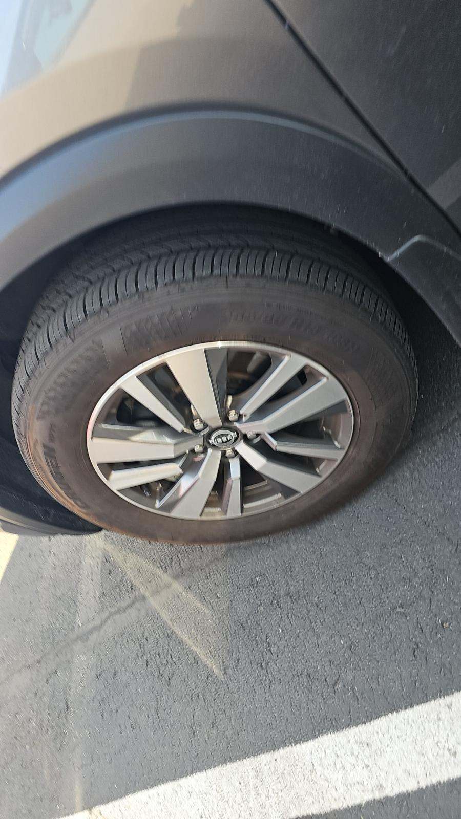 2025 Nissan Pathfinder SL AWD