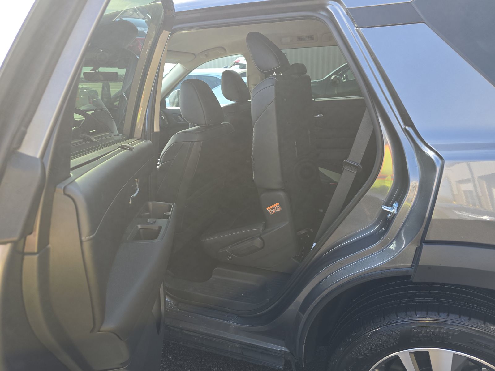 2025 Nissan Pathfinder SL AWD