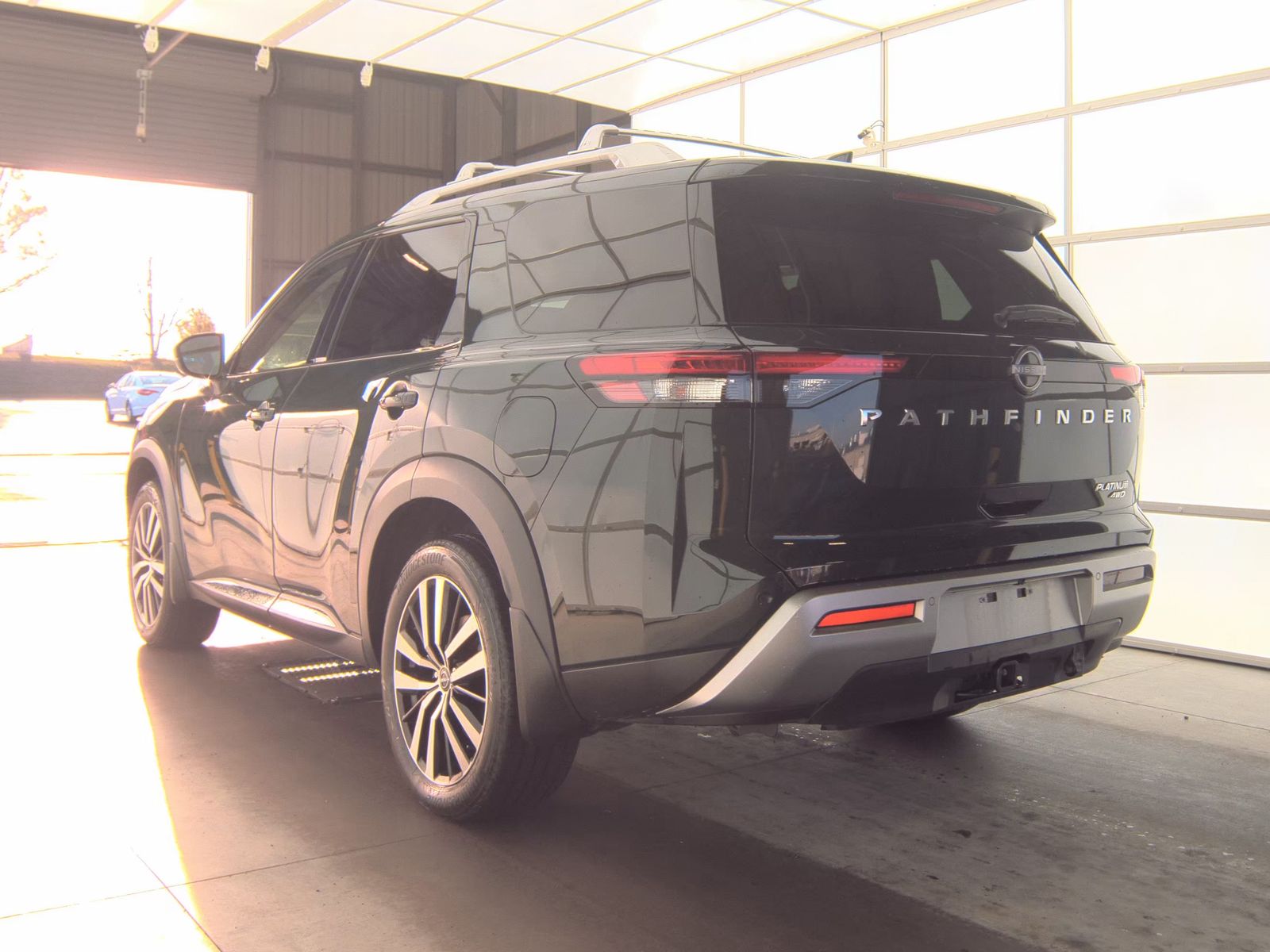 2025 Nissan Pathfinder Platinum AWD