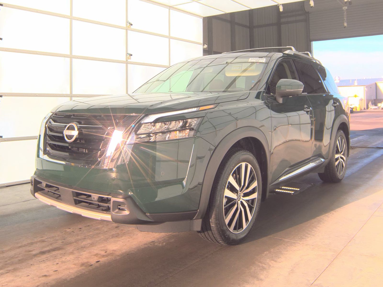 2025 Nissan Pathfinder Platinum AWD