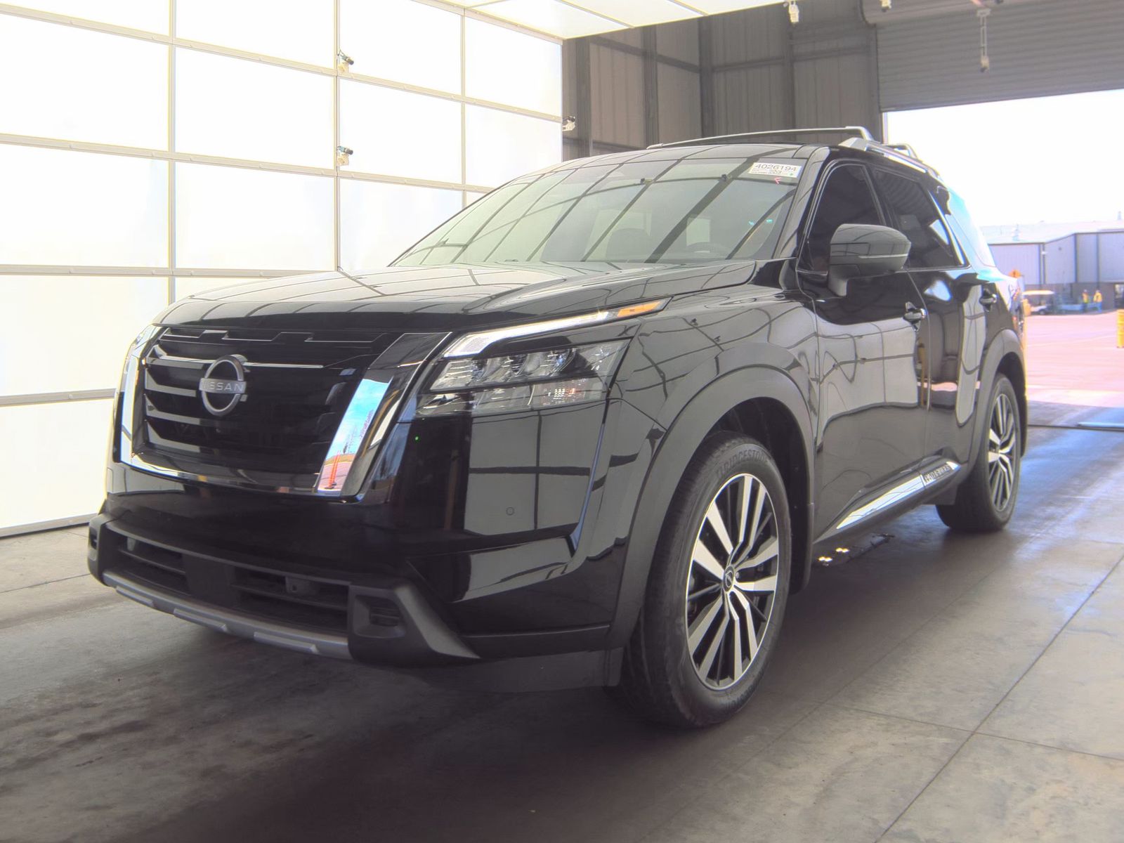 2025 Nissan Pathfinder Platinum FWD