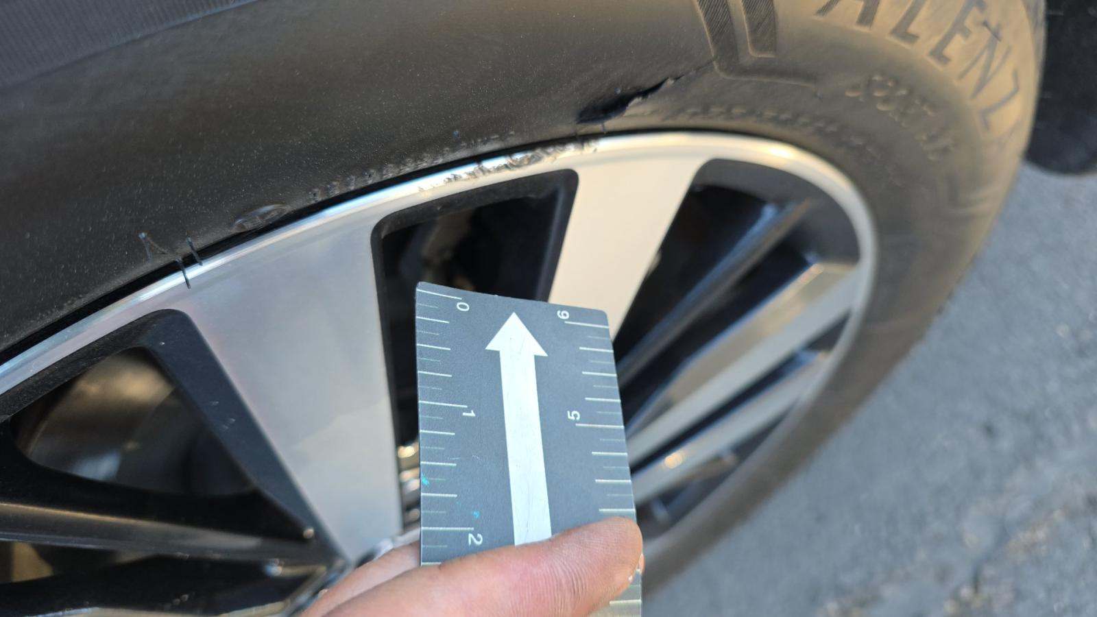 2025 Nissan Pathfinder Platinum FWD