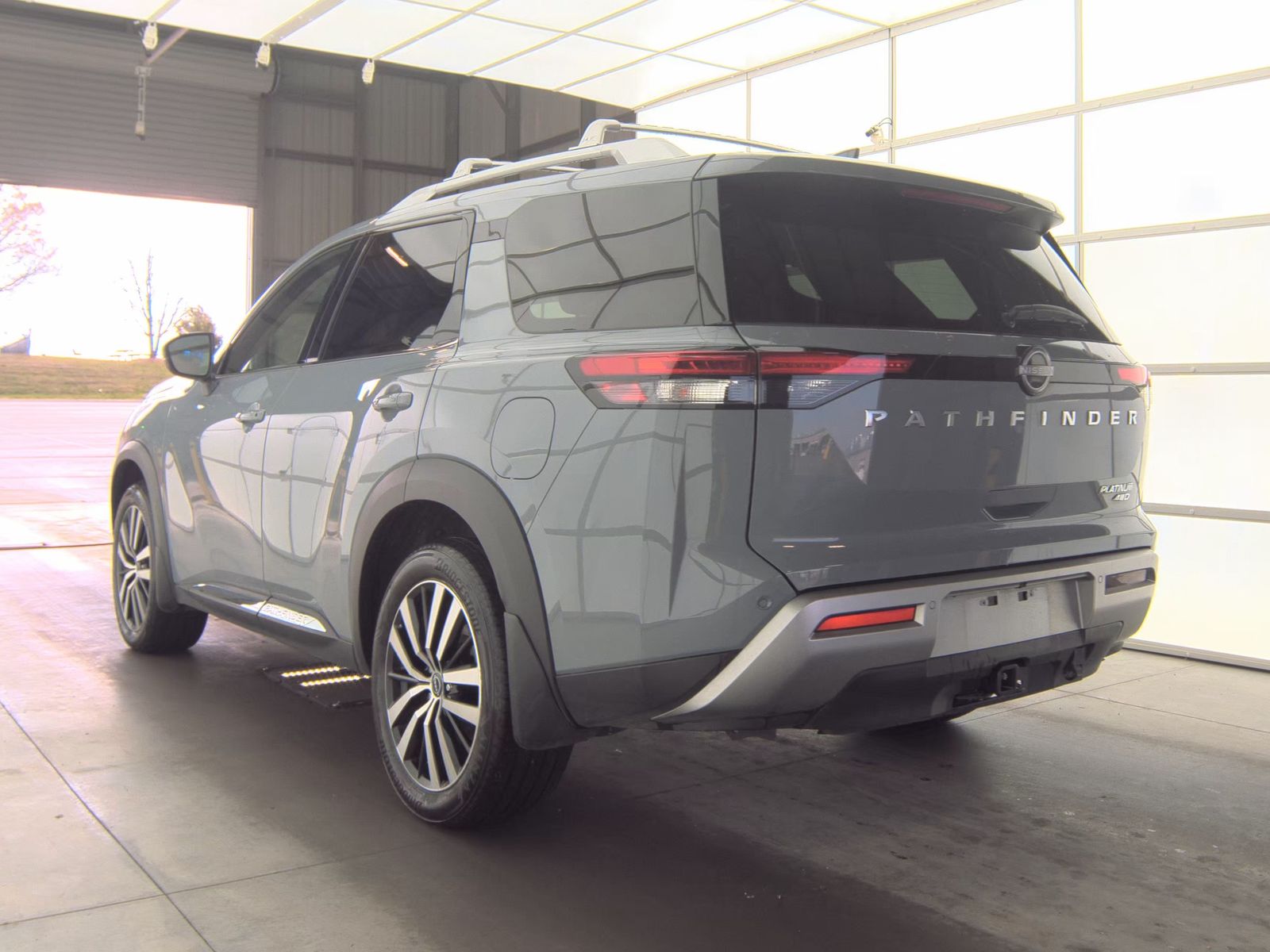 2025 Nissan Pathfinder Platinum AWD