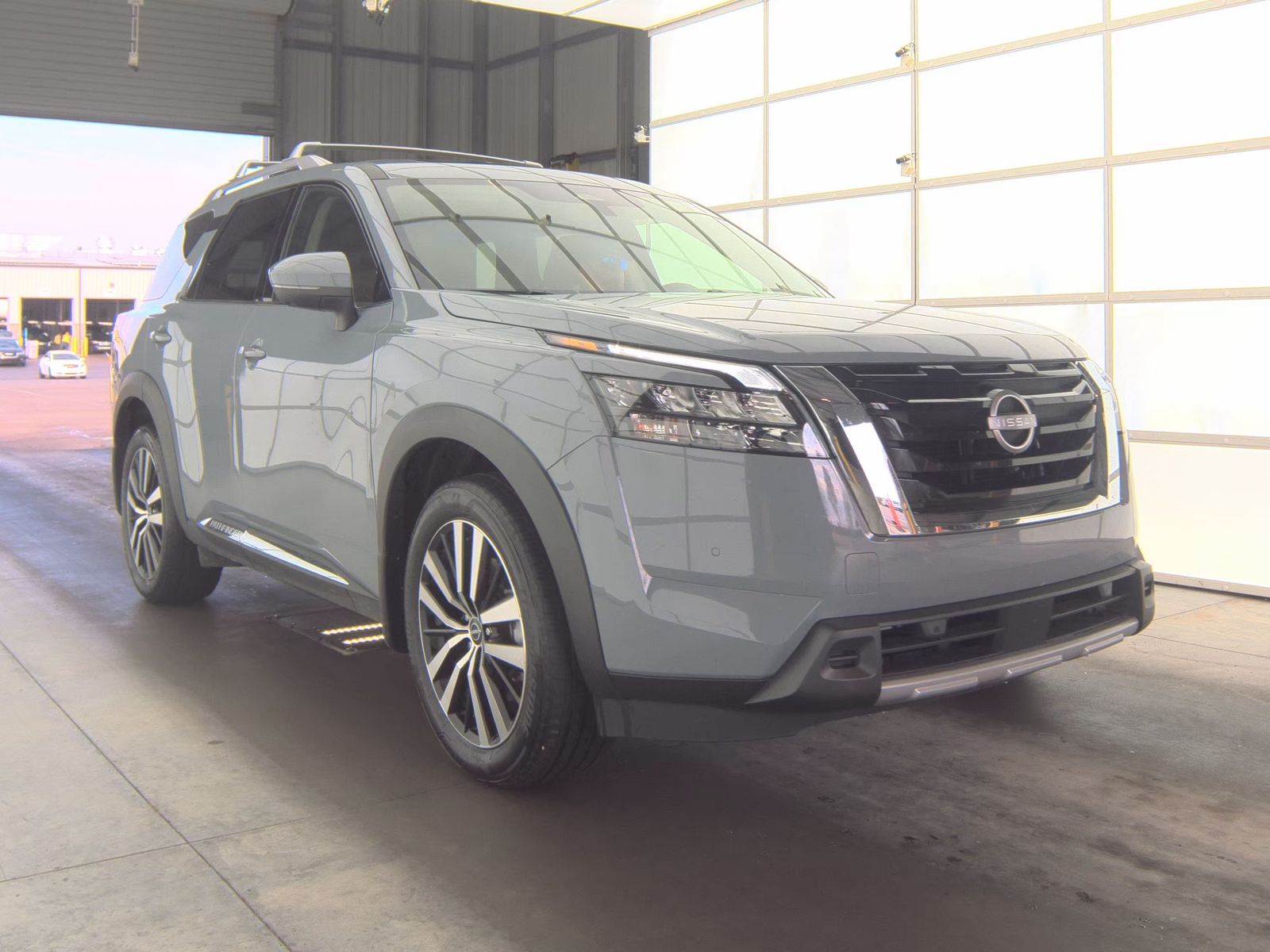 2025 Nissan Pathfinder Platinum AWD
