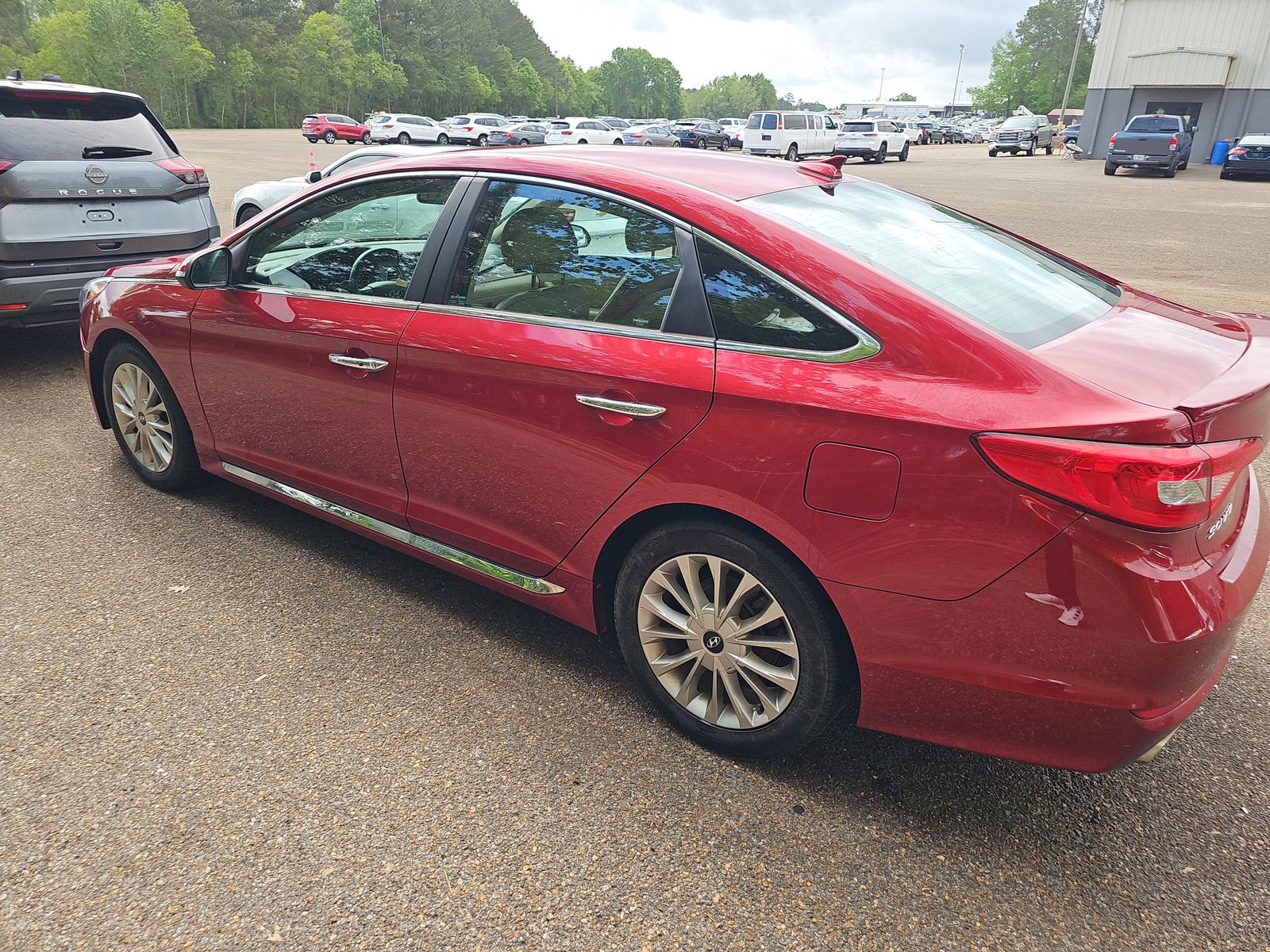 HYUNDAI 2.4L LTD - 7