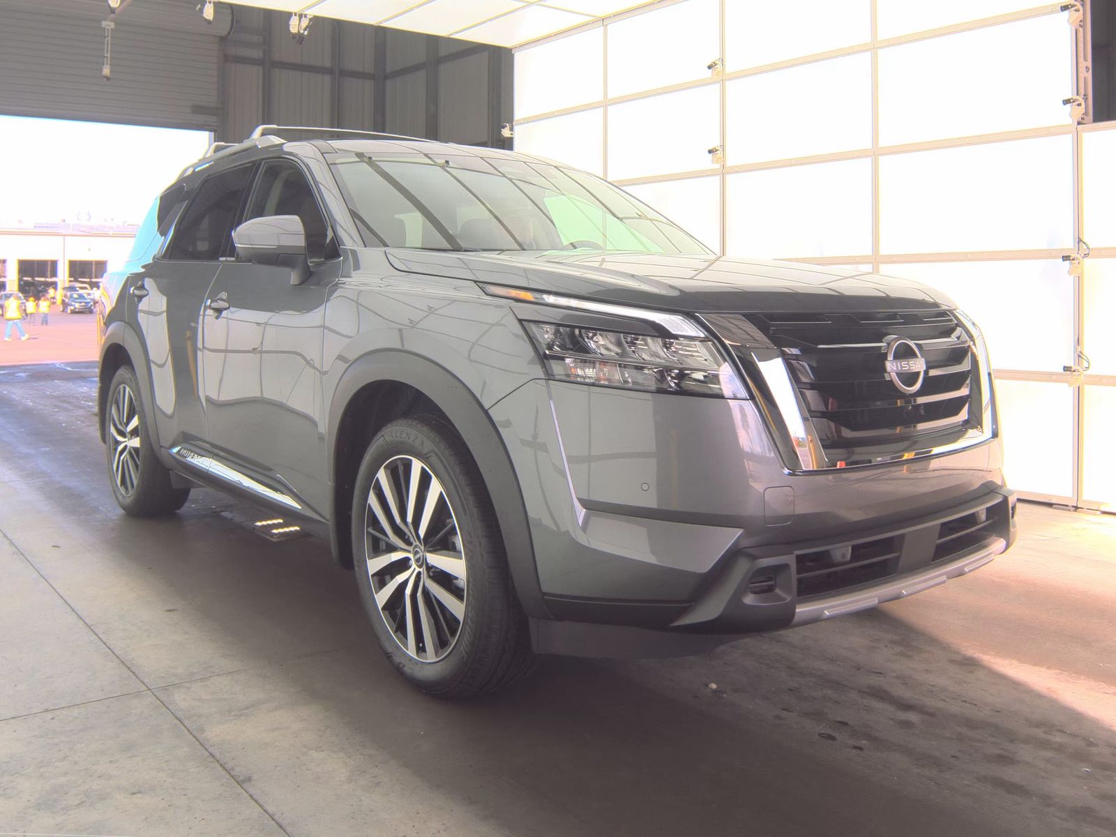 2024 Nissan Pathfinder Platinum FWD