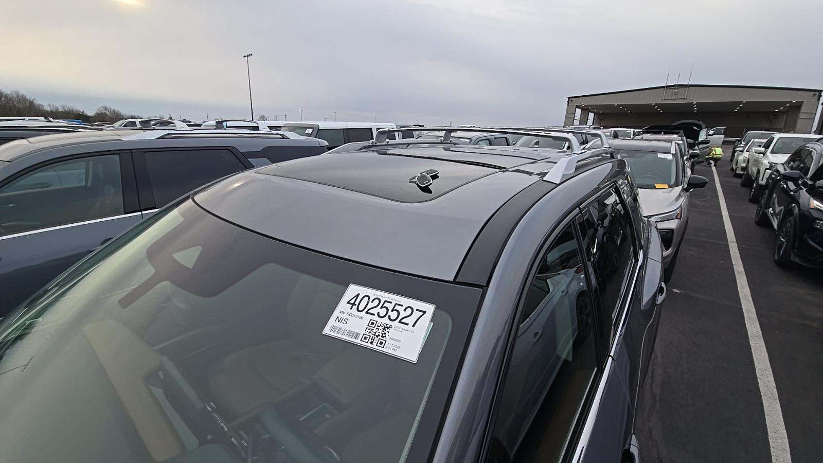 2024 Nissan Pathfinder Platinum FWD