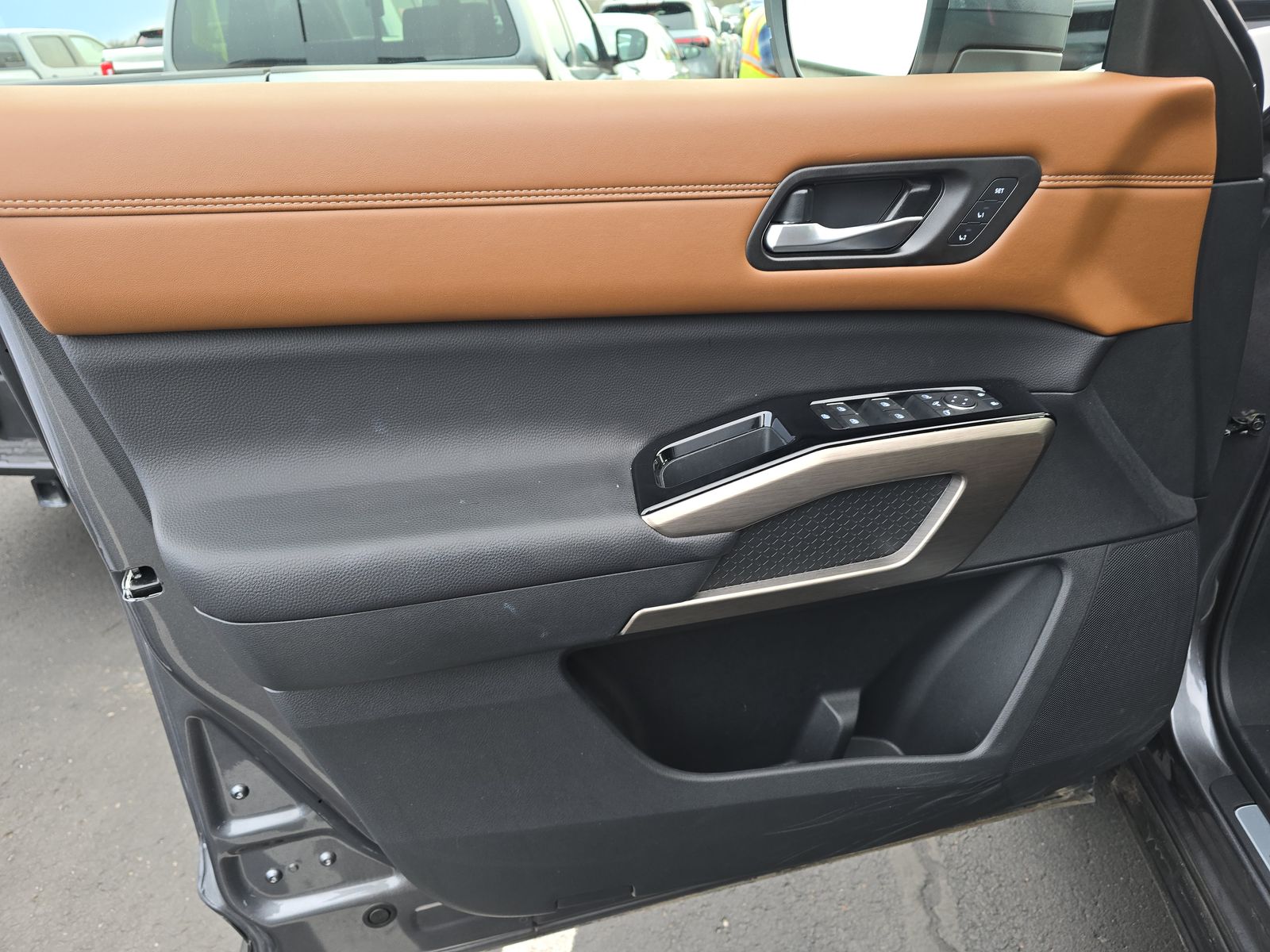 2024 Nissan Pathfinder Platinum FWD