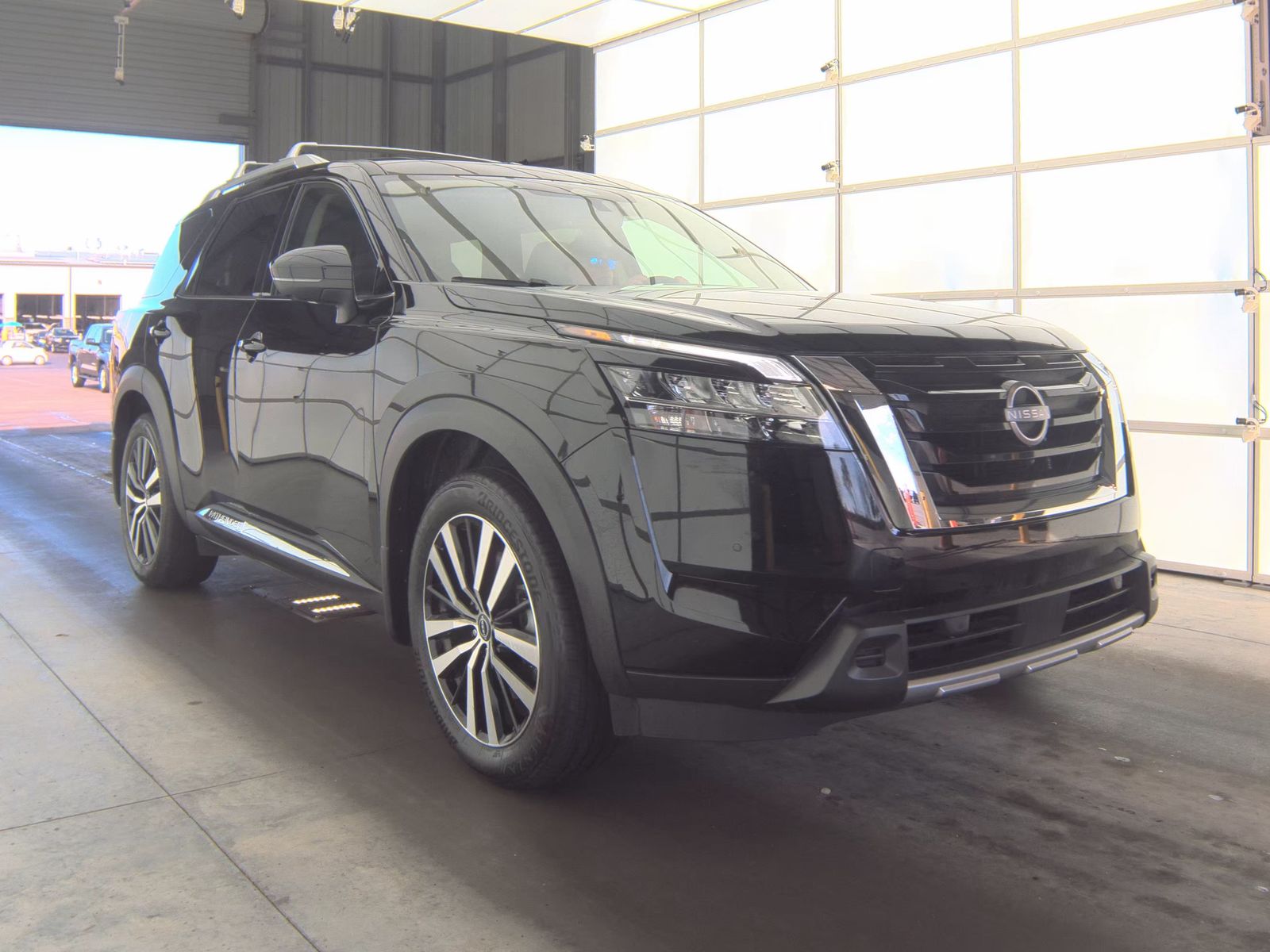 2024 Nissan Pathfinder Platinum FWD